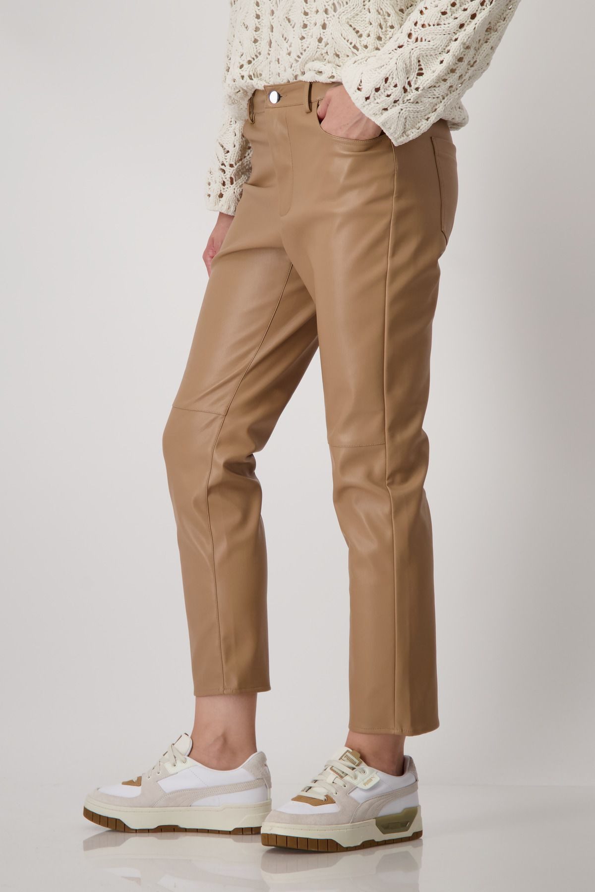 Monari Lederimitathose