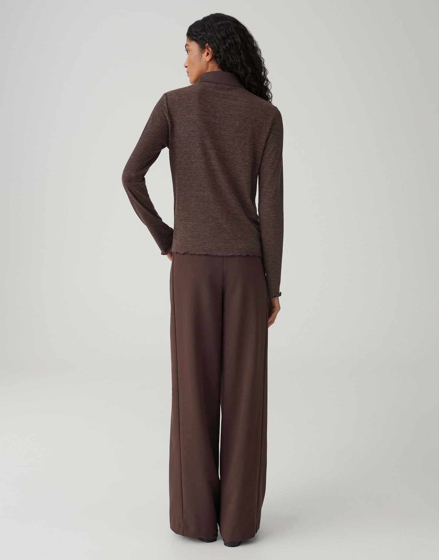 OPUS Longsleeve SOSEA mit femininen Details Schmale Passform, figurbetonter Schnitt, Langarm, Umlegekragen