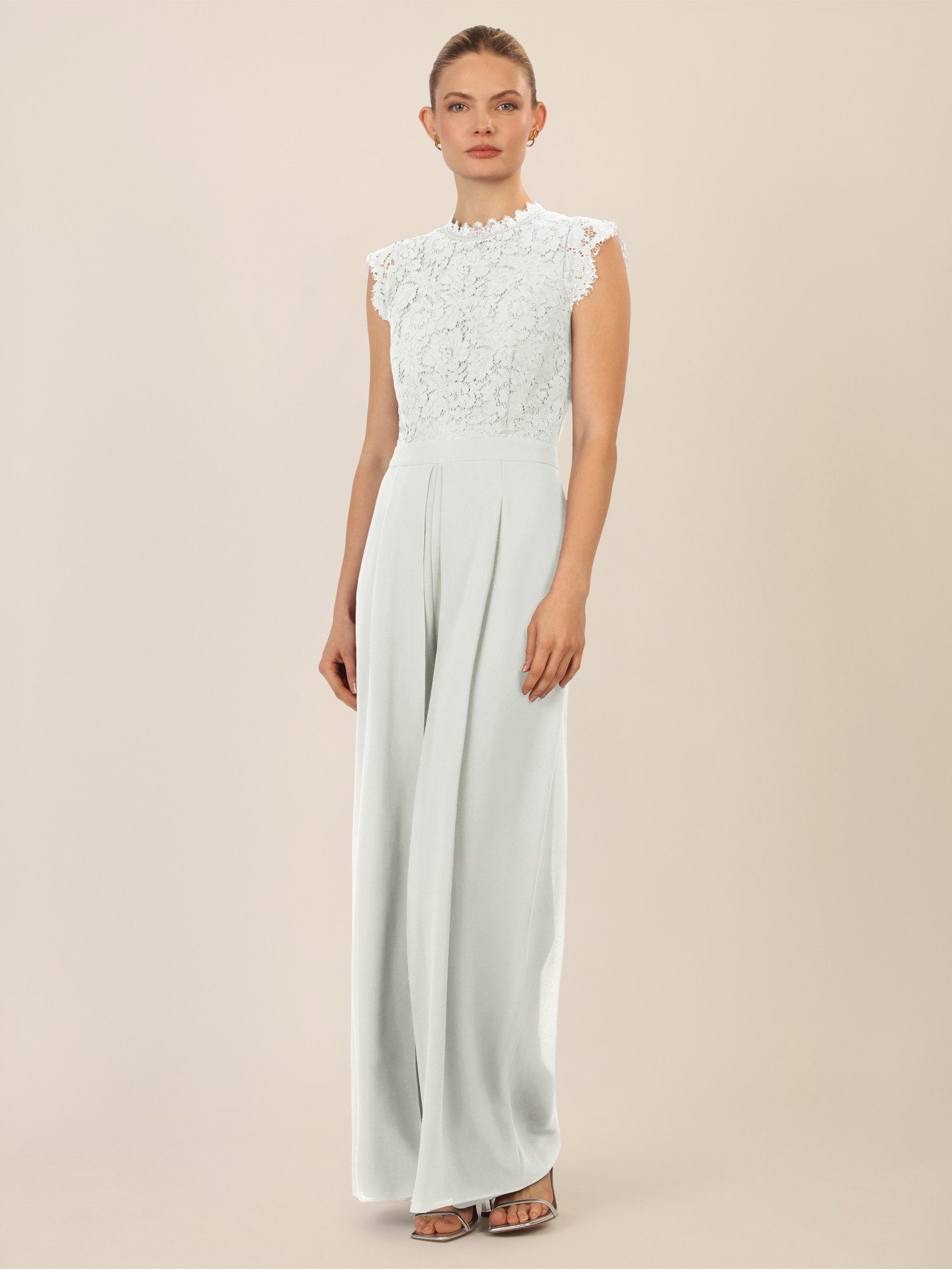 Apart Jumpsuit mit Spitzenoberteil und weitem Bein günstig online kaufen