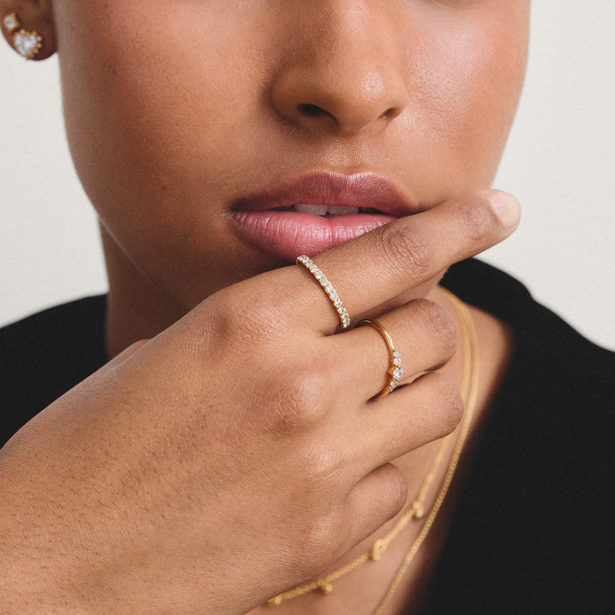 THOMAS SABO Fingerring Ring mit Zirkoniasteinen gelbgoldfarben, mit Zirkonia (synth)