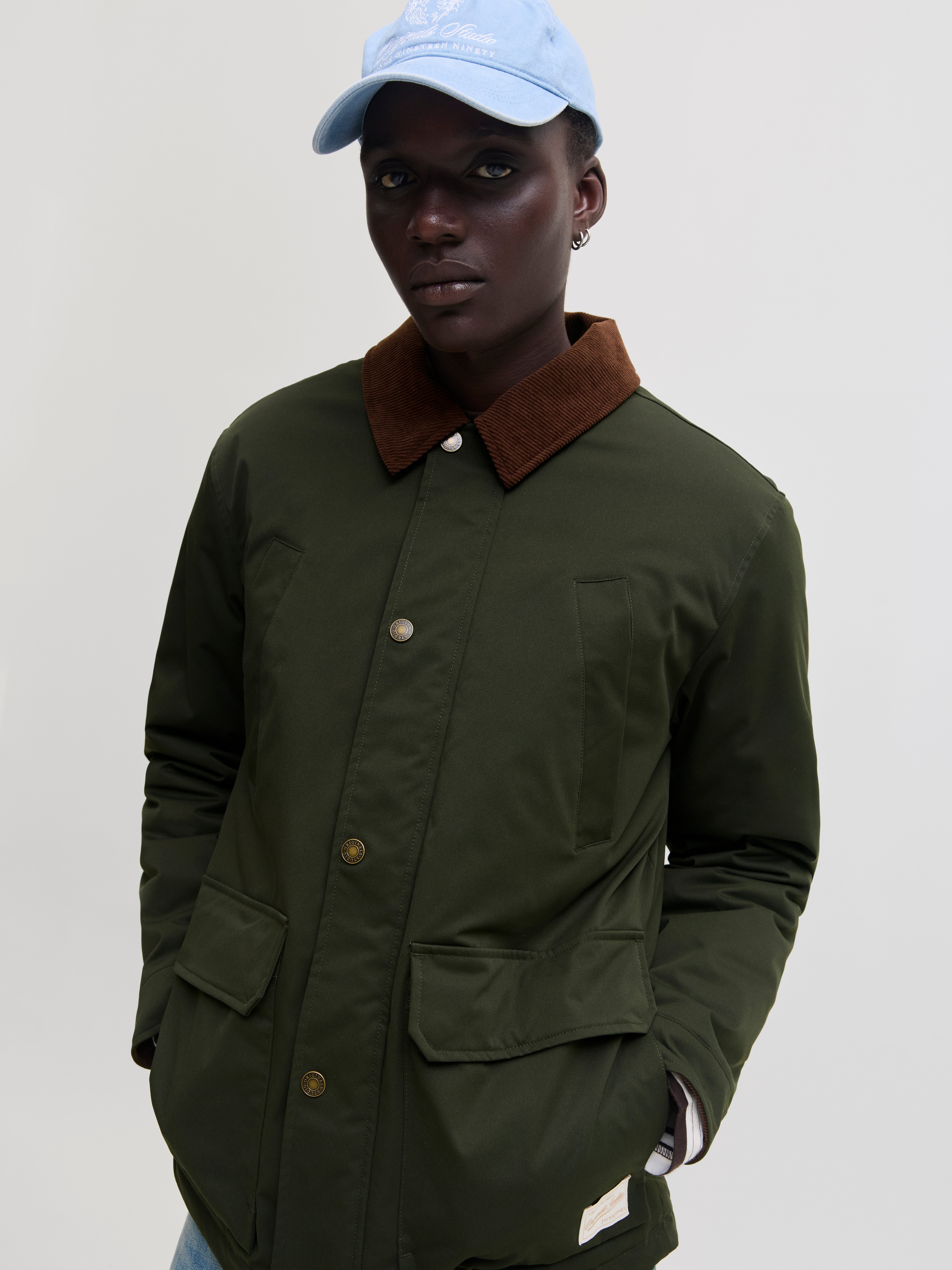 Jack & Jones Fieldjacket JORNORREBRO PADDED BARN JACKET SN Kunstfaser, mit Knopfleiste – Bild 2 von 5