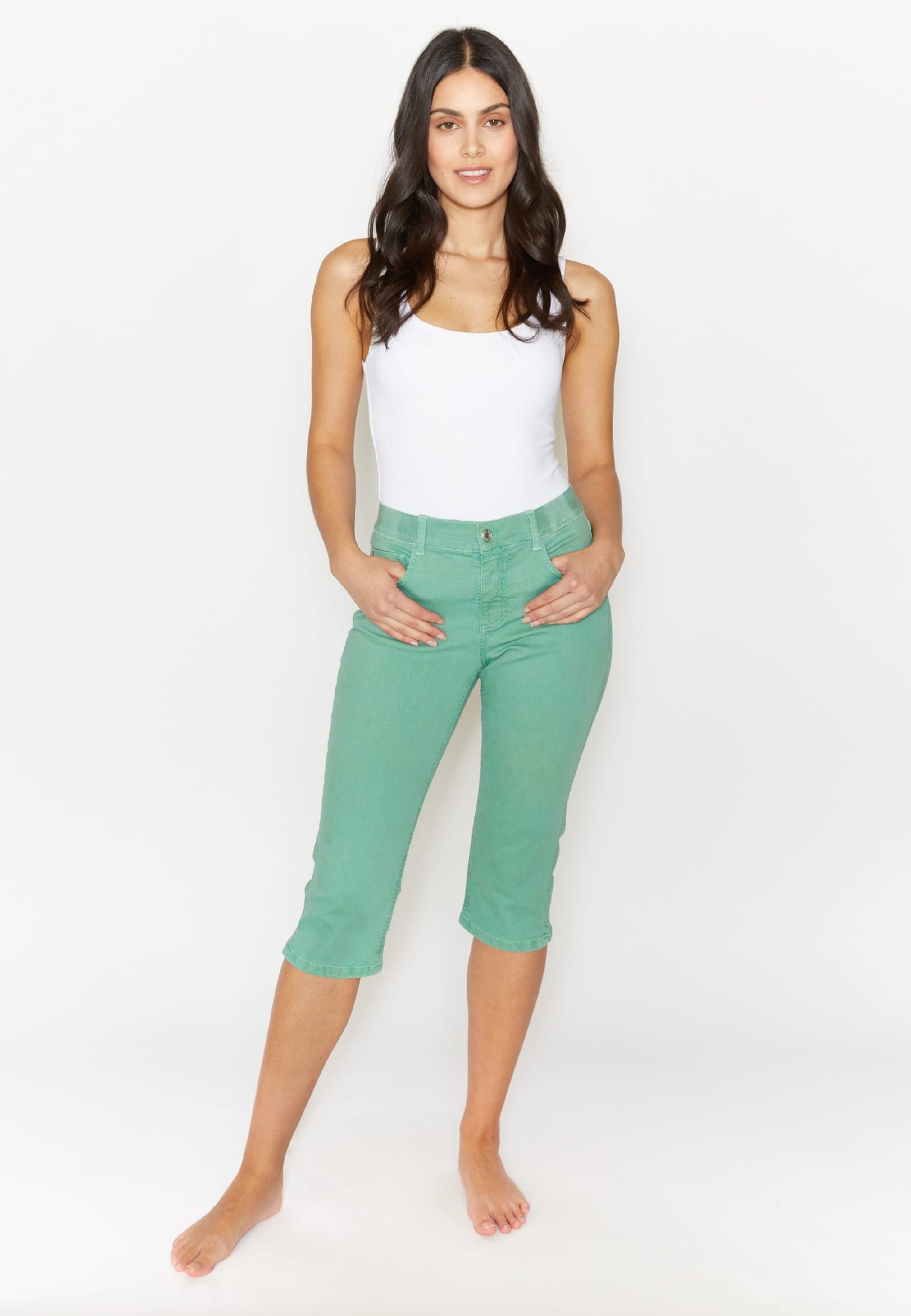 ANGELS Slim-fit-Jeans Jeans Denim Capri Coloured mit OSFA Label-Applikationen grün mit