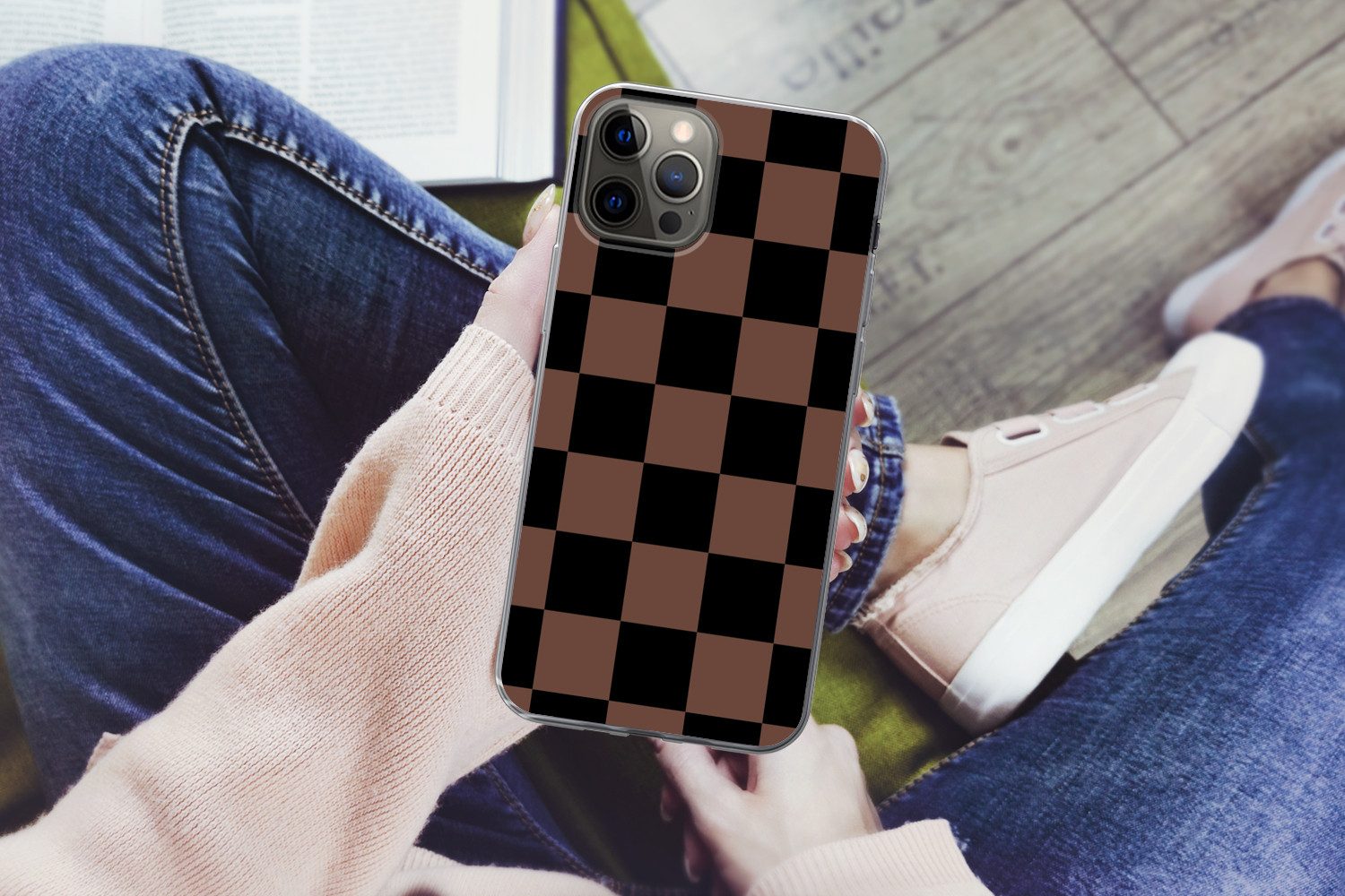 MuchoWow Handyhülle für Apple iPhone 13 Pro Max Schachbrettmuster - Braun - Schwarz - Blöc, Smartphone-Bumper, Print, Handy Schutzhülle Dünn