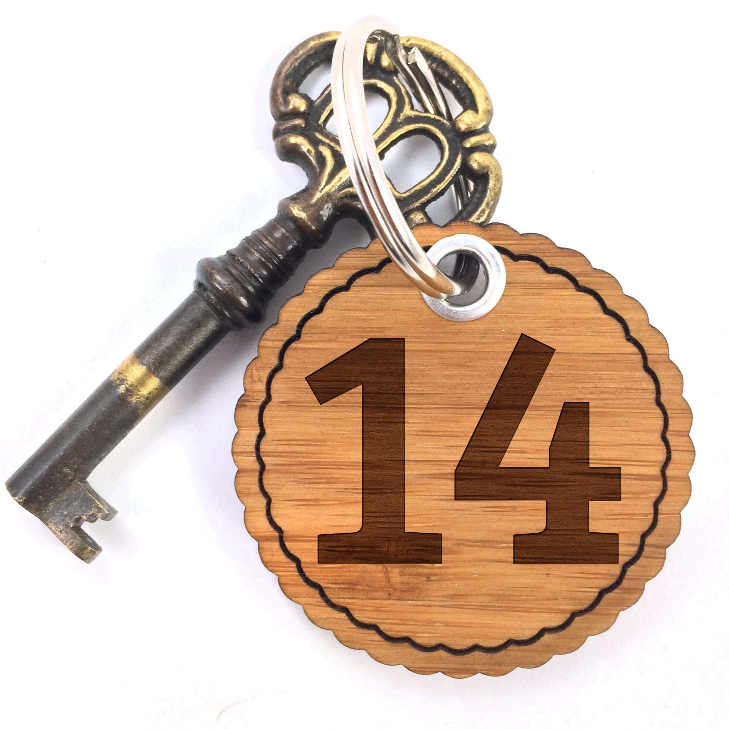 Mr. & Mrs. Panda Schlüsselanhänger 14 - Geschenk, Zahl 14, Schlüsselband, Schlüsselanhänger, Taschenanhä (1-tlg)