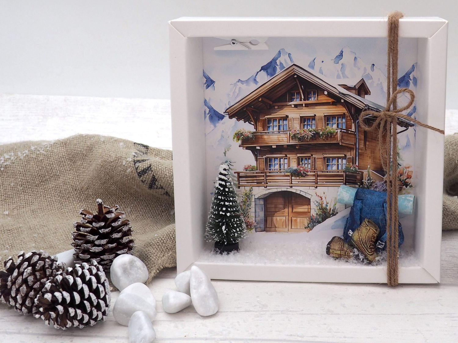 Thumbnail - ZauberDeko Geschenkbox Geldgeschenk Wandern Schnee Winterurlaub Rucksack Reise Berghütte