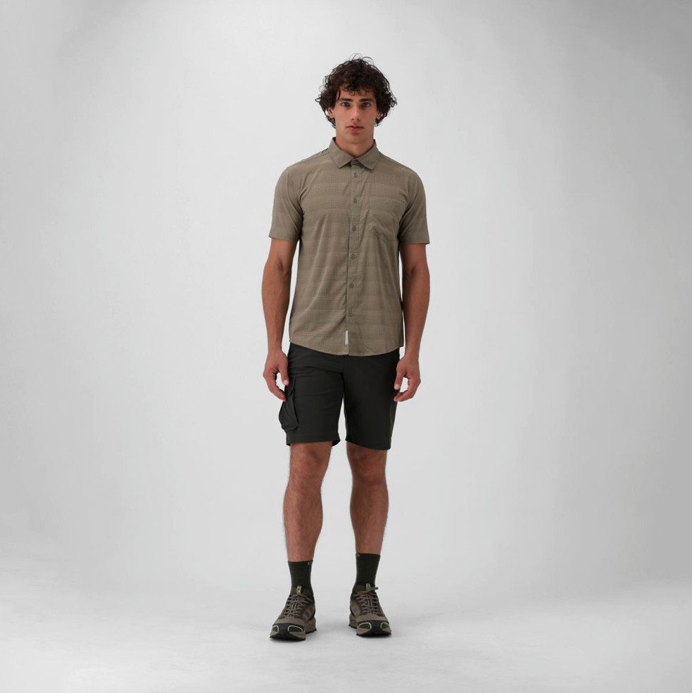 CMP Outdoorhose CMP Herren-Stretch-Bermuda mit großen Seitentaschen Pine