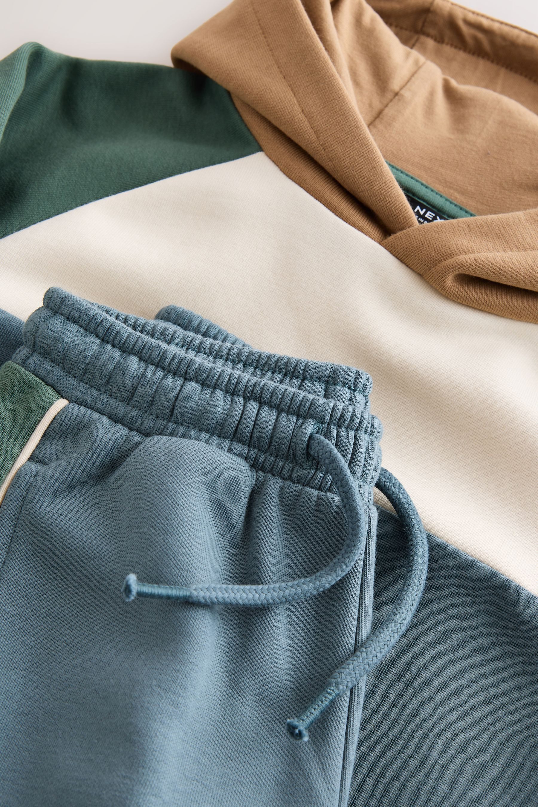 Next Sweatanzug Blockfarben-Kapuzensweatshirt und Jogginghose (2-tlg) – Bild 4 von 5