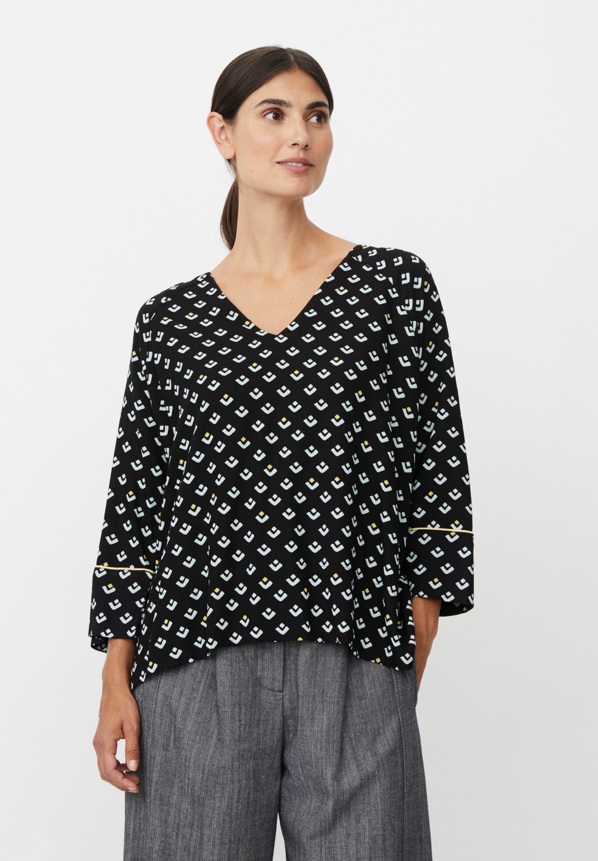 Masai Langarmbluse MaBeniko Elastischer Komfort, ruhiges Gesamtbild, klare Struktur