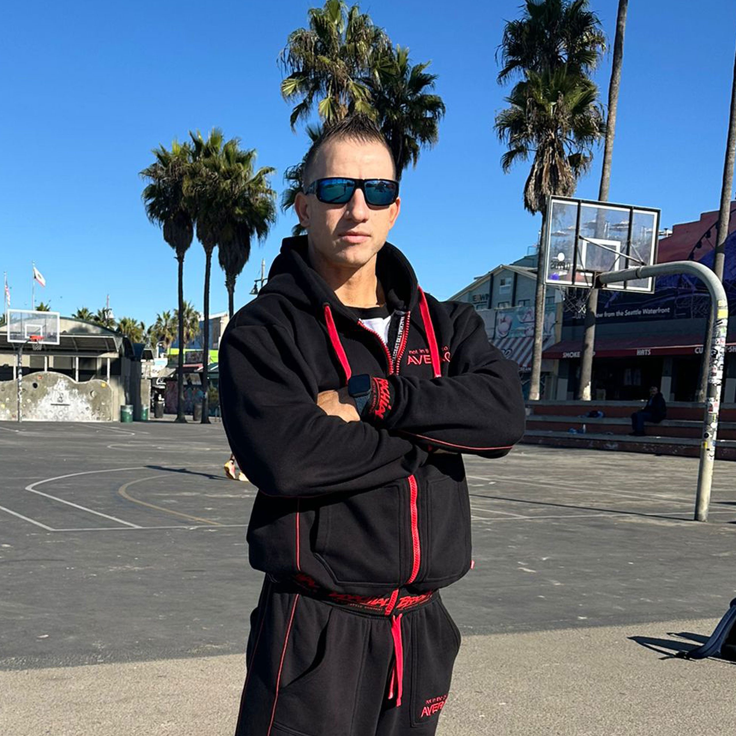 BRACHIAL THE LIFESTYLE COMPANY Kapuzensweatjacke Brachial Zip-Hoody "Spacy" schwarz/rot