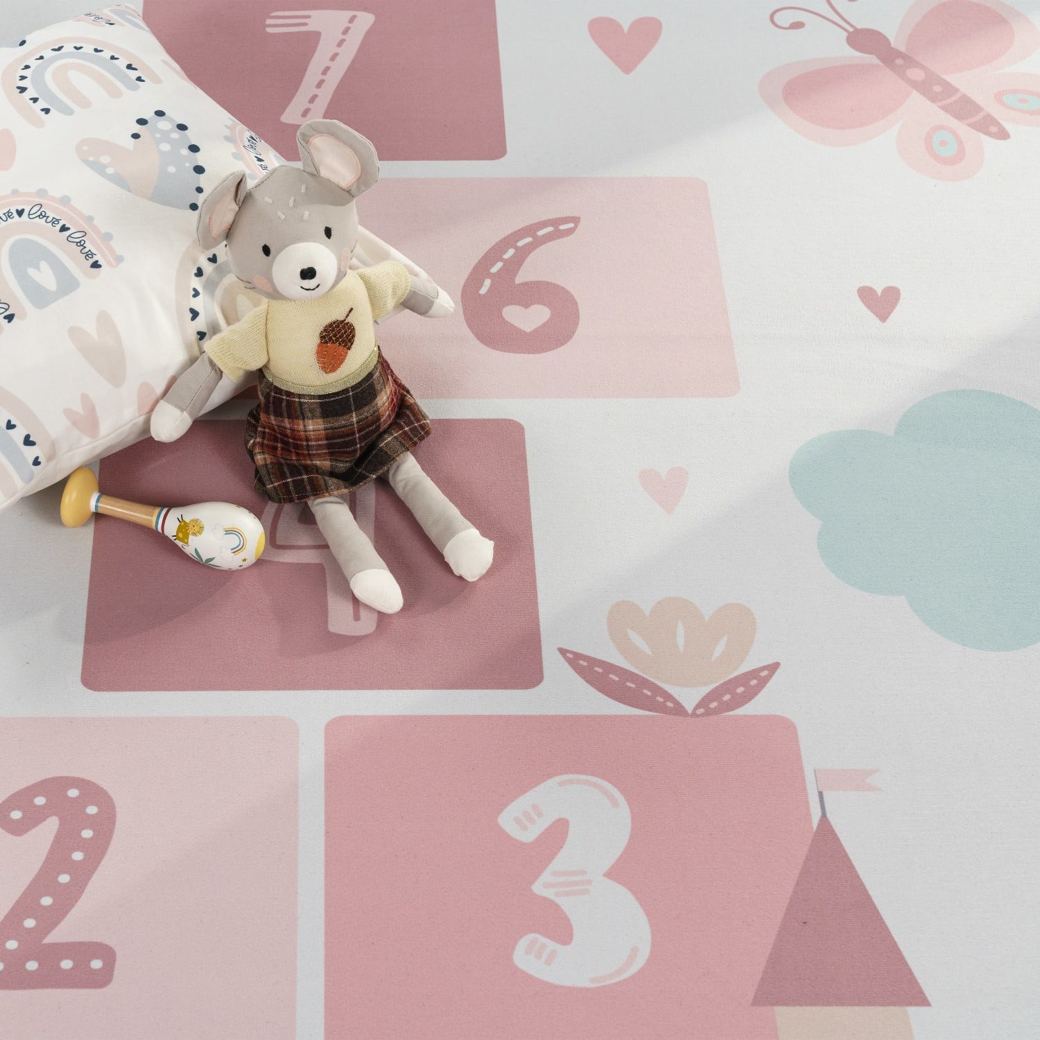 KADIMA DESIGN Kinderteppich waschmaschinenwaschbar Prinzessinnen‑Hüpfkästchen‑Muster Kinderteppich, Quadrat, Höhe: 4 mm, 100% Polyester, Rücken aus Felt + Dots, Quadrat, 200Scm, Creme