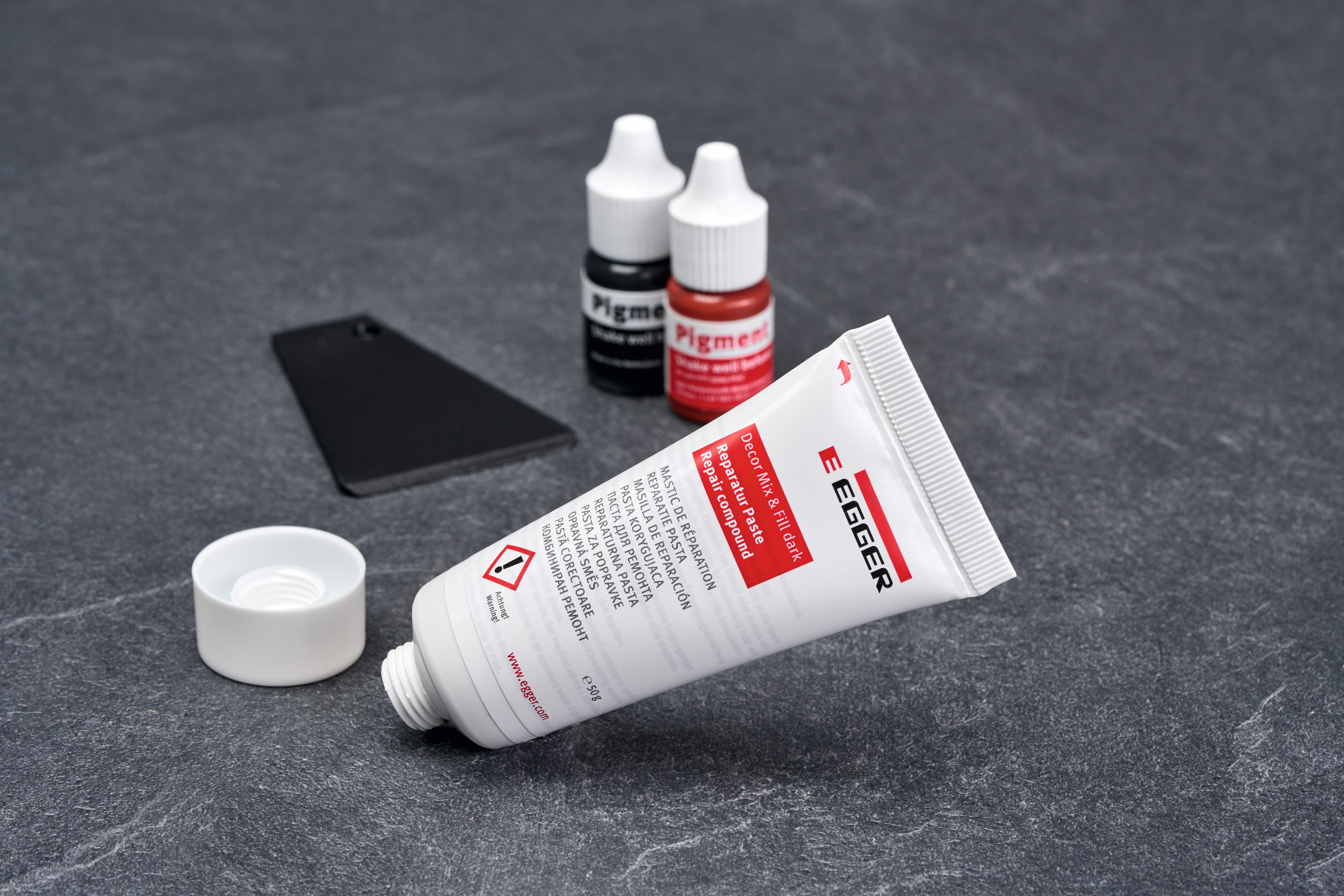 EGGER Laminat-Reparaturset Decor Mix und Fill dunkel, 1-St., Laminat Reparieren mit Auffüllpaste Spachtelmasse im Set