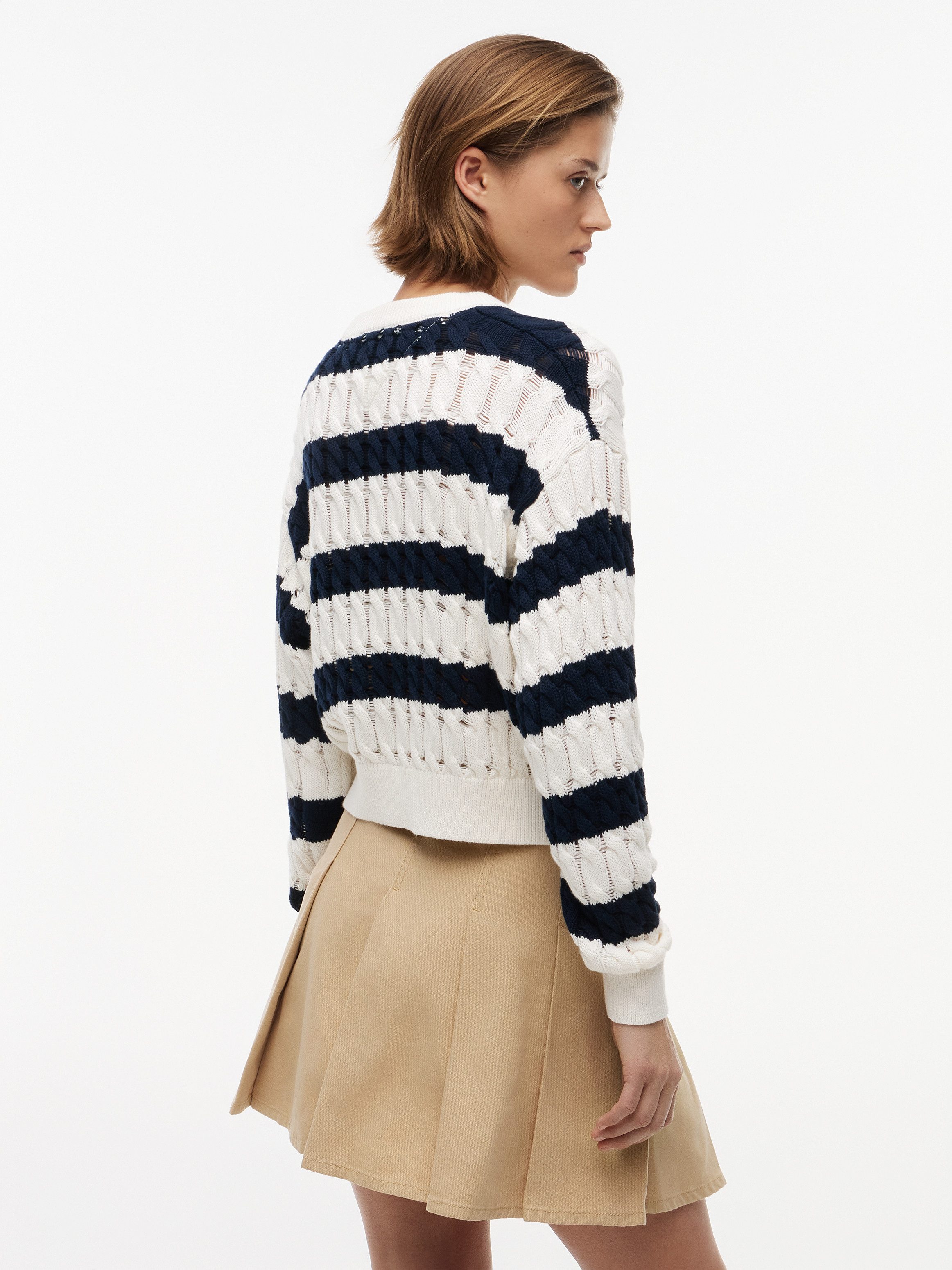 Tommy Jeans Rundhalspullover TJW LOOSE CABLE SWEATER EXT Baumwolle, mit Zopfmuster