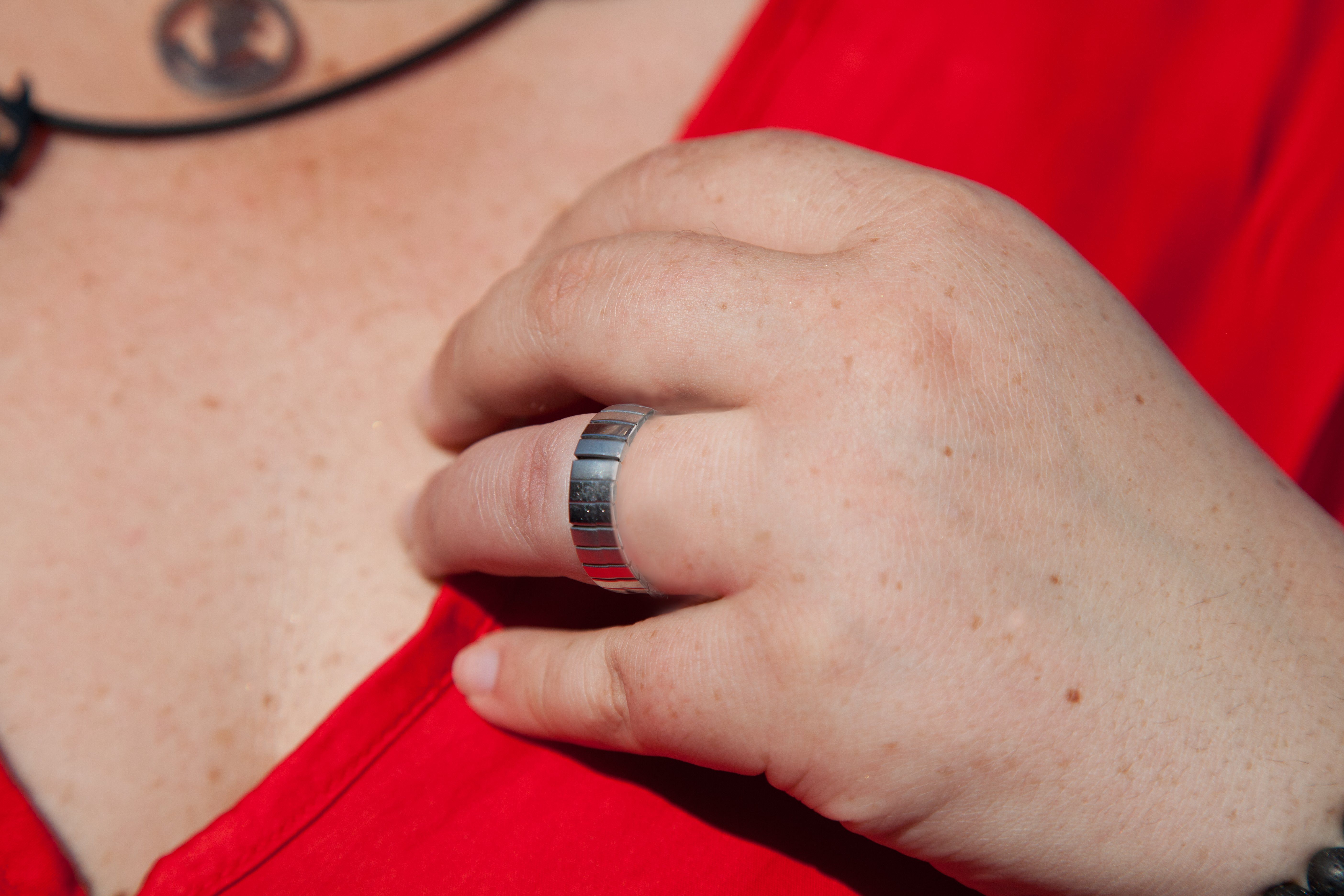 MAGNETIX WELLNESS Fingerring Flexibler Magnetring im Matt-Glanz-Design günstig online kaufen