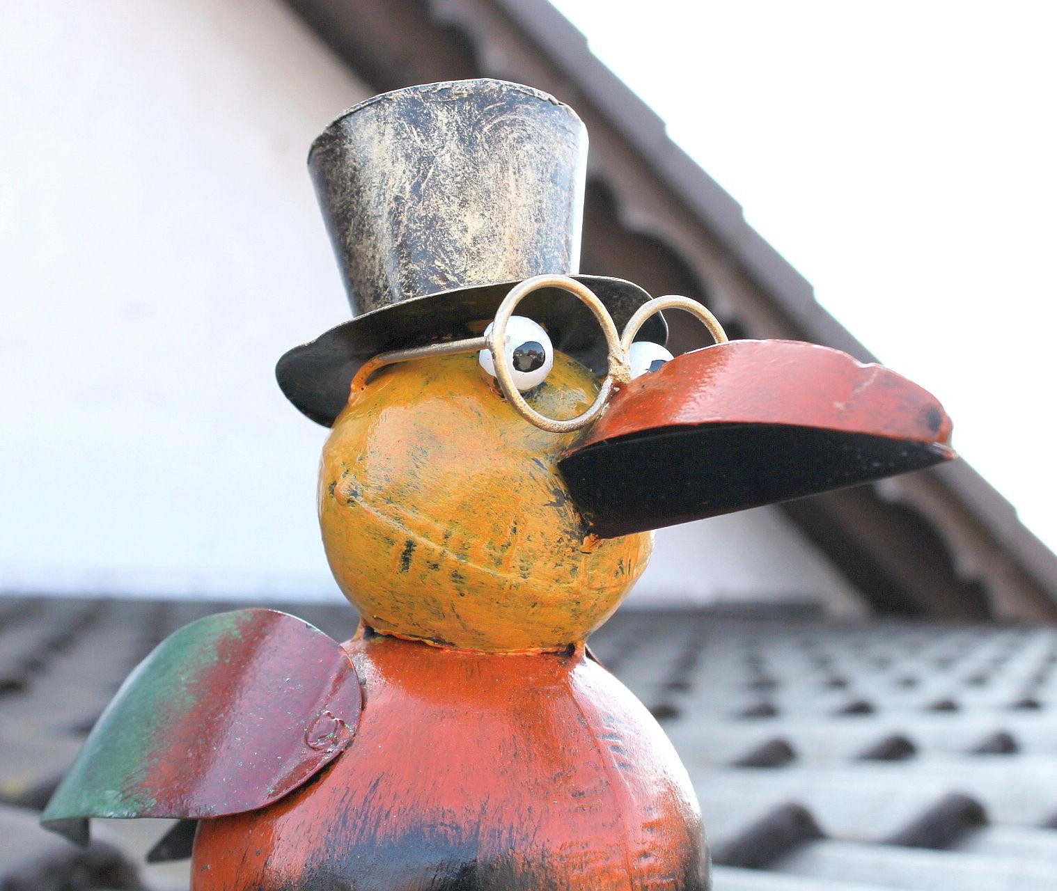 DanDiBo Gartenfigur Rabe Figur Deko für die Dachrinne 30 cm Bunt Vogel Metall, Dachschmuck Dachrinnenfigur Gartendeko Modern