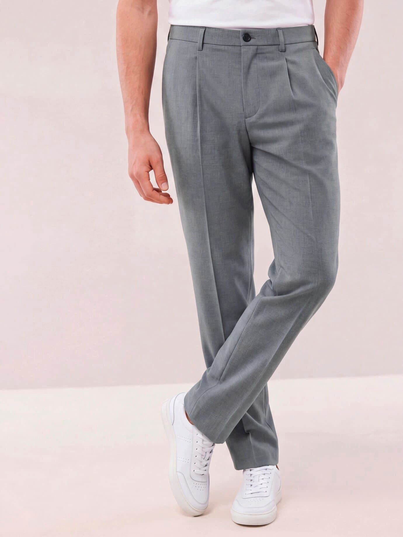 Walbusch Bundfaltenhose Herren Bügelfreie Hose mit Bundfalte Comfort Fit Knitterfrei, bi‑elastisch mit dehnbarem Comfort‑Bund, Steinnussknöpfe