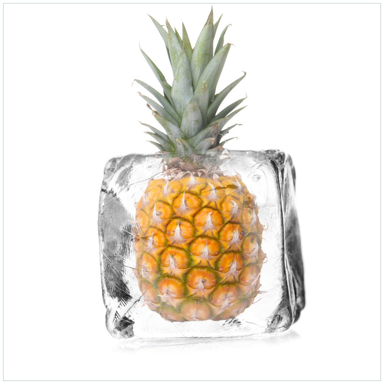 Wallario Tischplatte Ananas in Eiswürfel - Eiskaltes Obst (1 St), für Ikea Lack Tisch geeignet