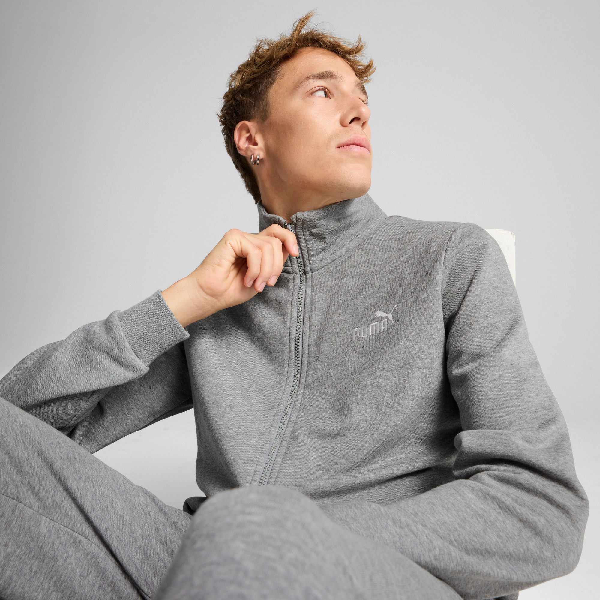 PUMA Trainingsanzug ESS SWEAT SUIT TR (2-tlg), zweiteiliges Set, mit hohem Kragen, mit gerippten Bündchen