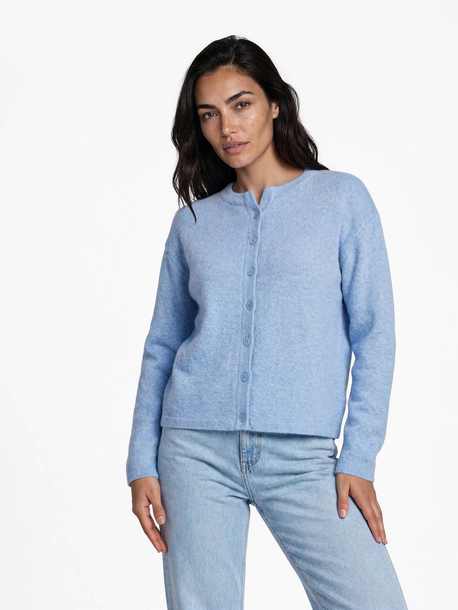 FRISTED Cardigan Damen Lammwolle Melange Rundhals Modern Fit Langarm casual Strickjacke mit Knopfleiste und seitlichen Schlitzen, figurbetont