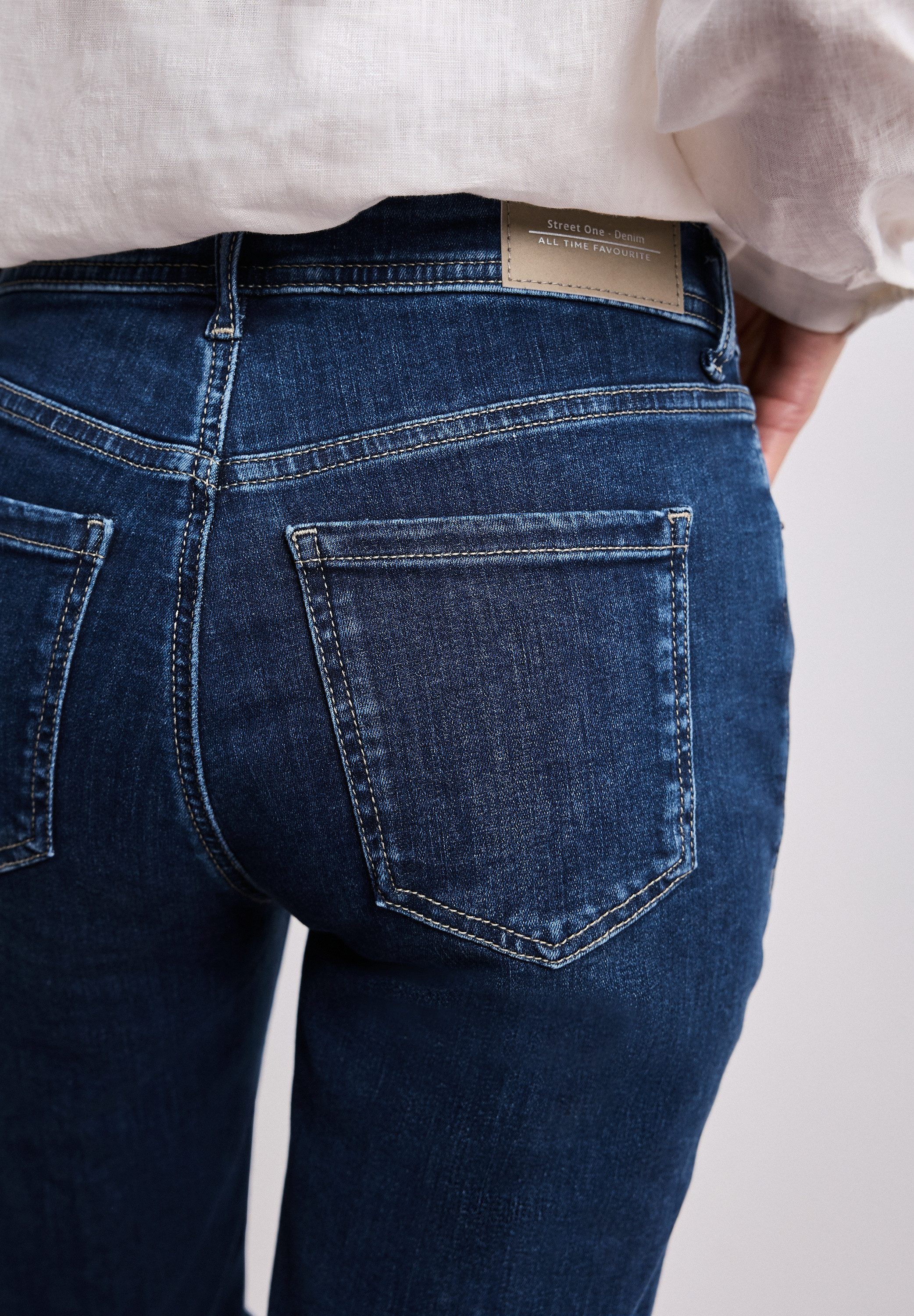 STREET ONE Bermudas Style Jane Slim Leg Jeans-Bermuda mit Turn-Up-Detail