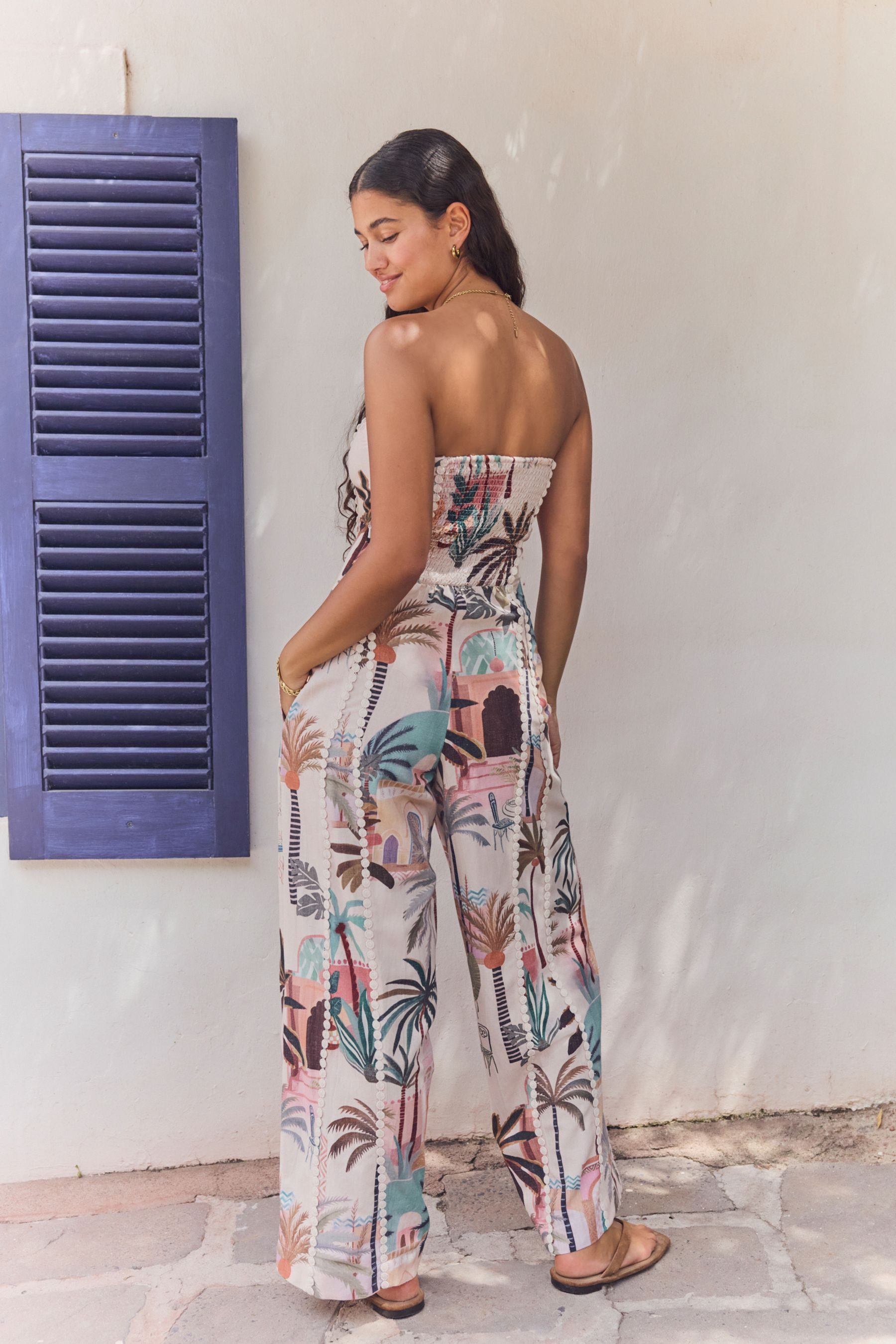 Next Jumpsuit Bandeau-Jumpsuit mit weitem Bein und Leinen (1-tlg)