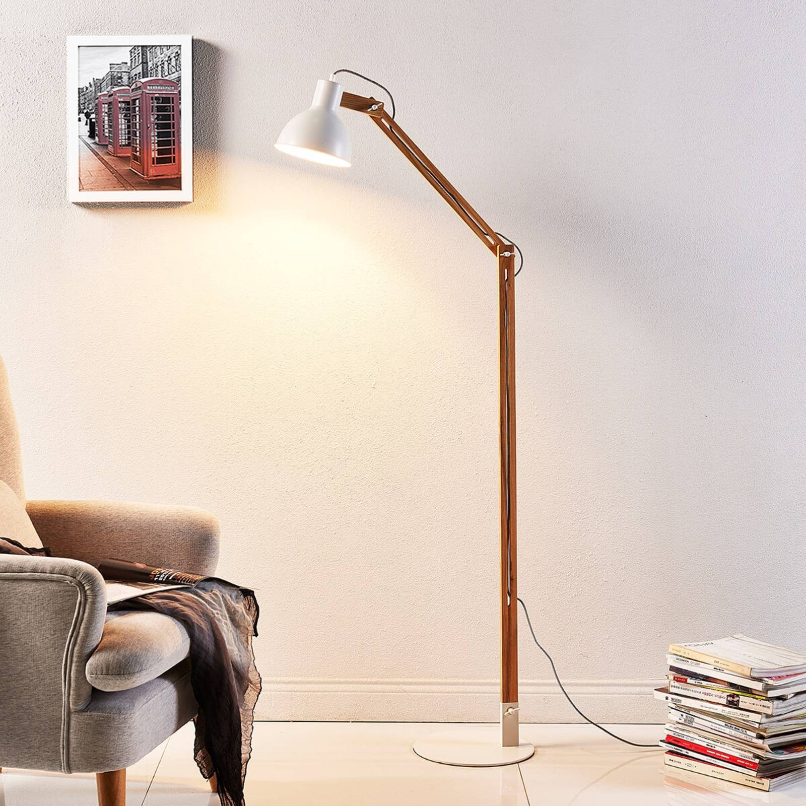 Lindby Stehlampe Shivanja, Holz IP20, 1 x 60 W günstig online kaufen