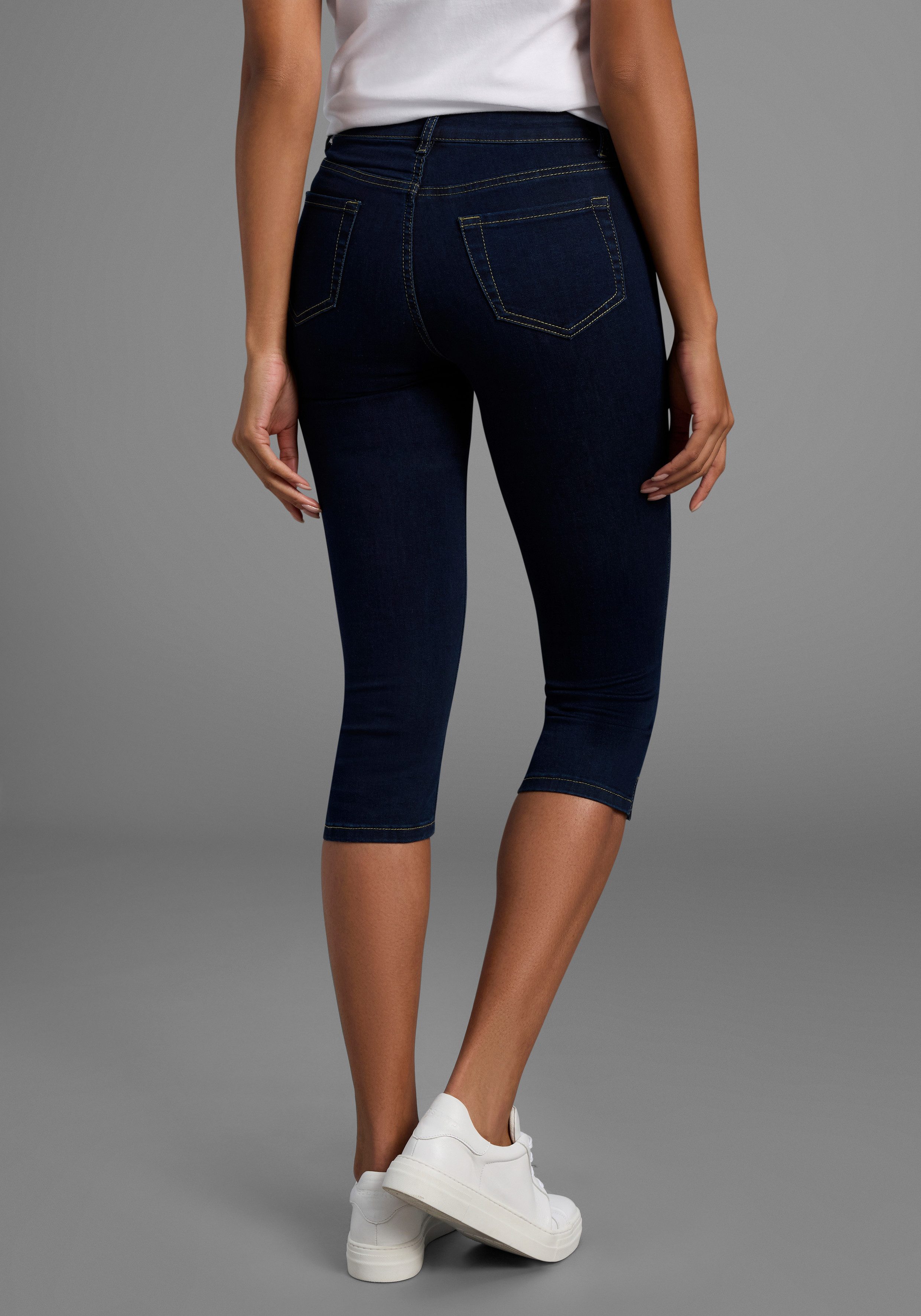 Arizona Caprijeans Ultra-Stretch extra-enger Schnitt, modischer Beinabschluss mit Schlitz