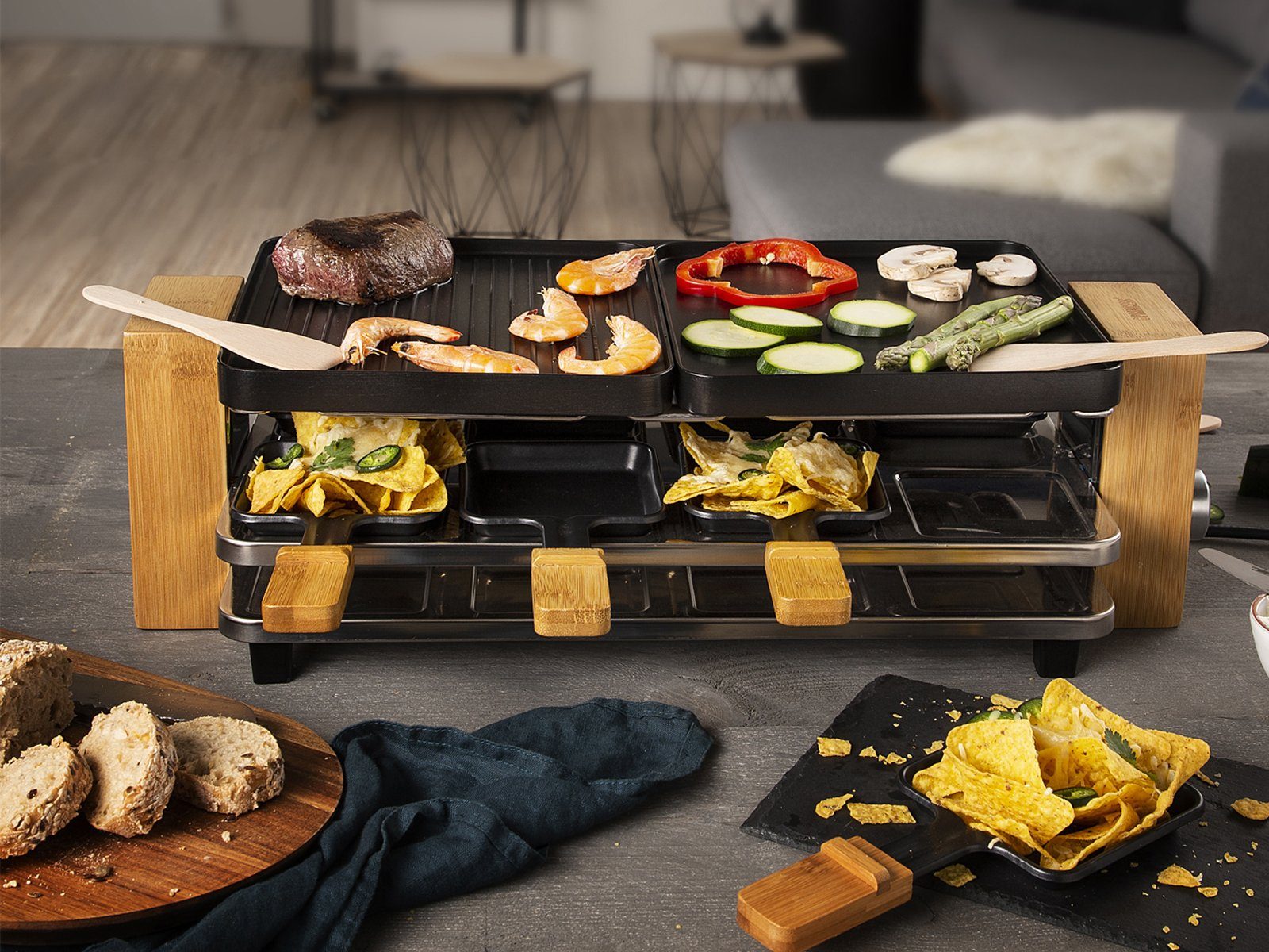 PRINCESS Raclette, 8 Raclettepfännchen, 1300 W, Tischgrill Holz Design 2-8 Personen Parkdeck für benutzte Pfännchen