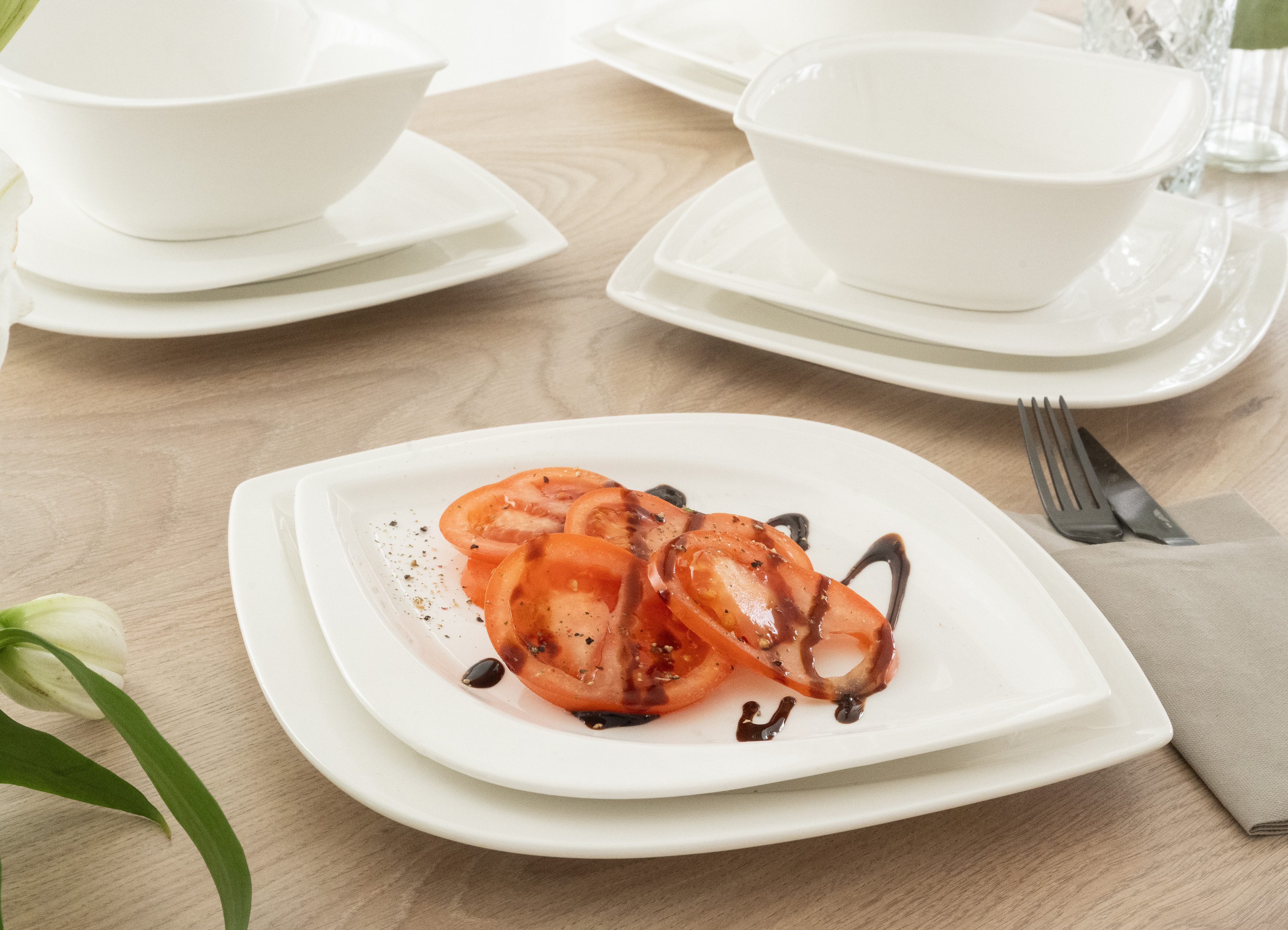 CreaTable Tafelservice Melbourne (12-tlg), 4 Personen, Porzellan, blattförmiger Charakter mit extra großer Essfläche