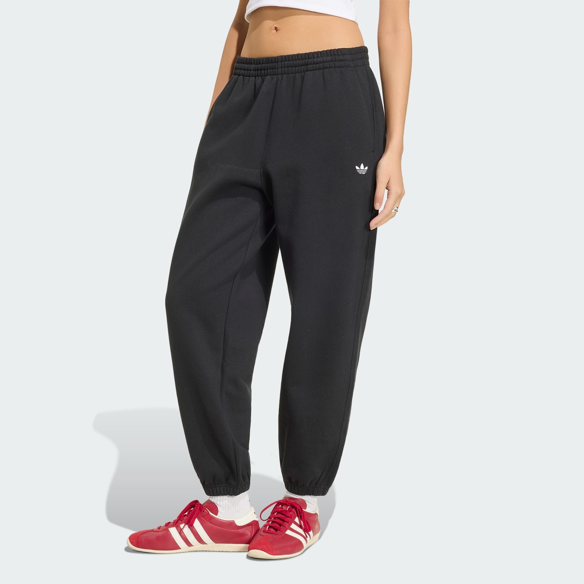 adidas Originals Jogginghose ESSENTIALS FLEECE-JOGGINGHOSE, LOCKERE PASSFORM (1-tlg)