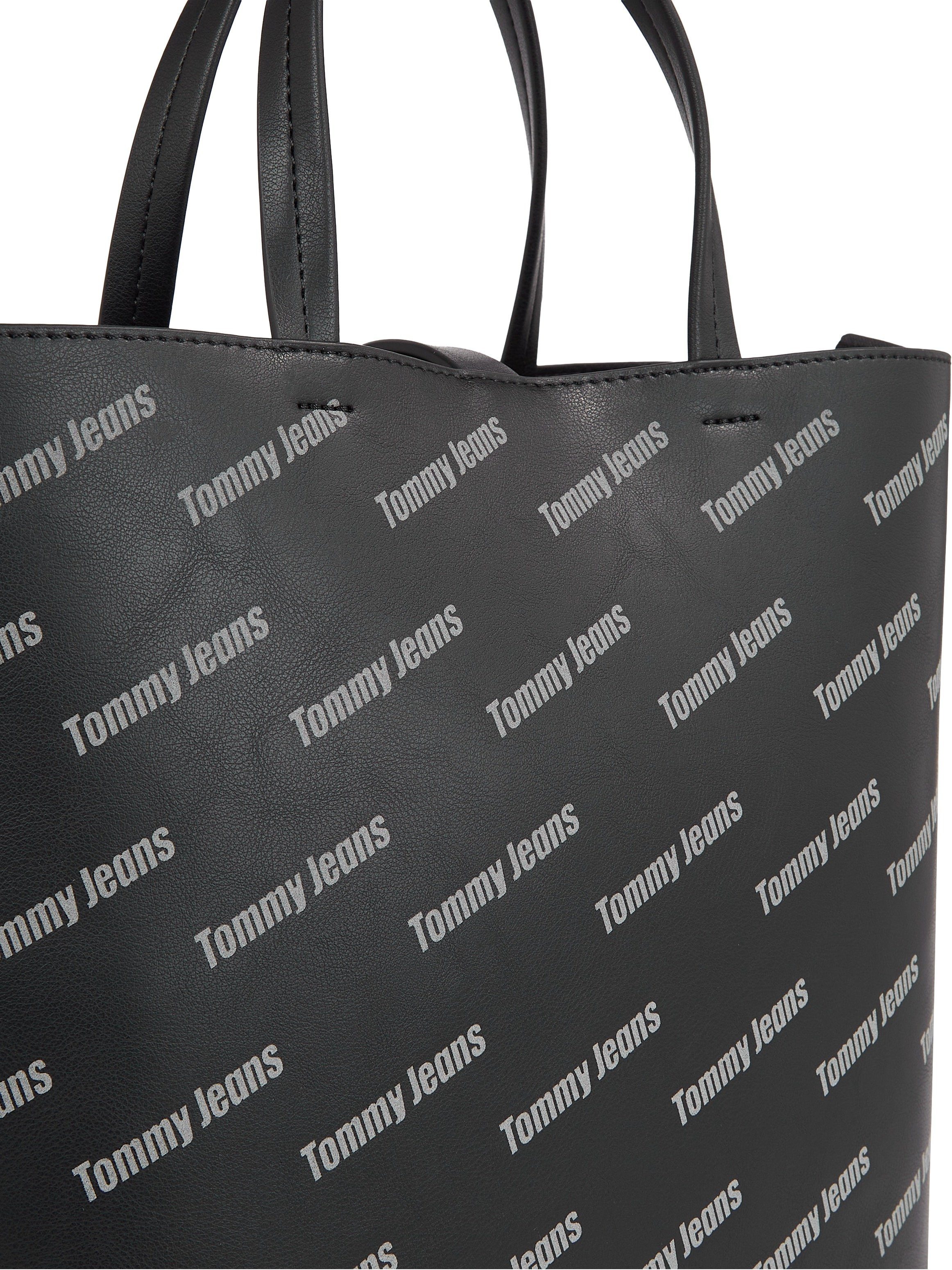 Tommy mit TOTE Shopper Jeans Allover-Logodruck MUST AOV PRINT, TJW