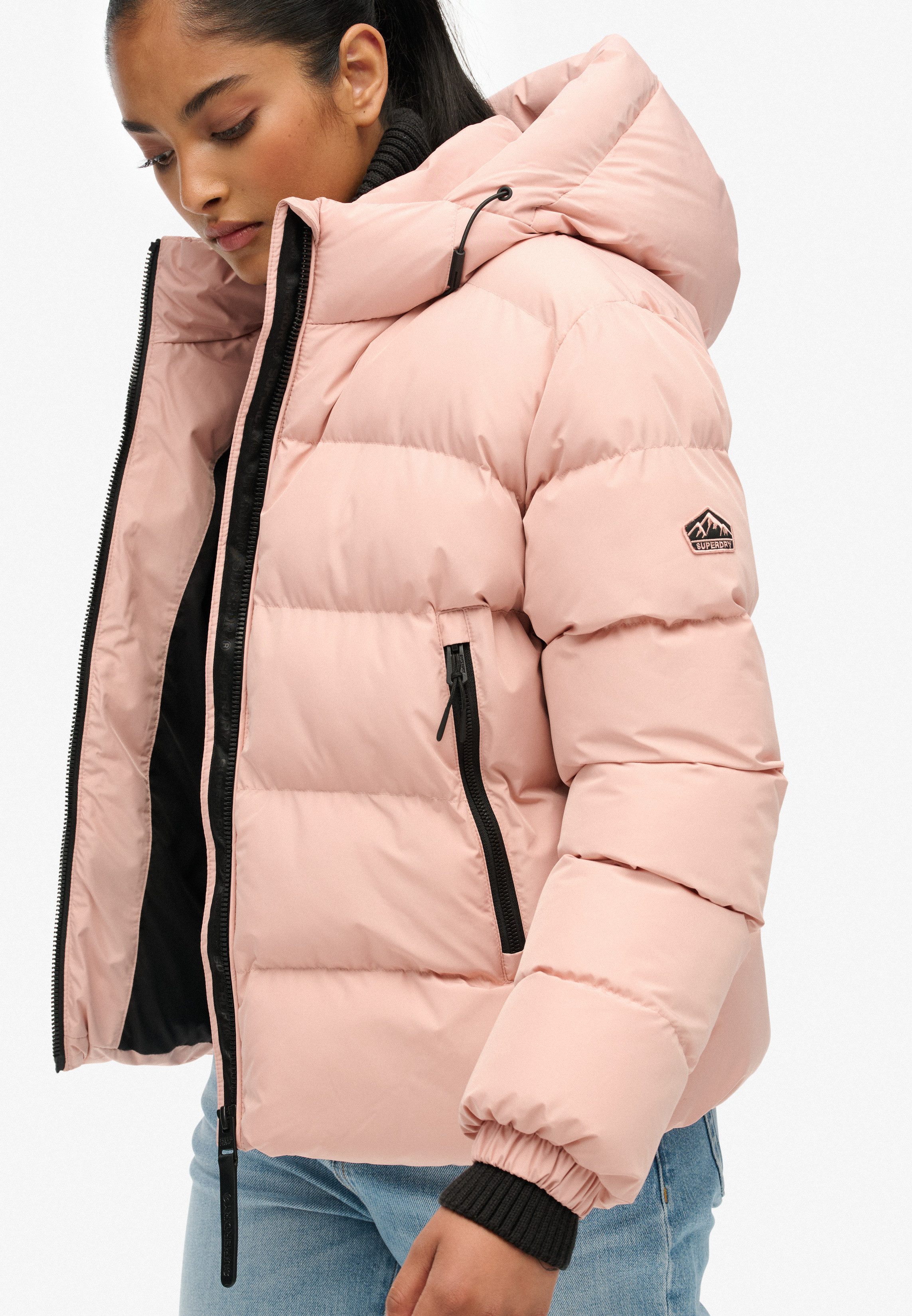 Superdry Steppjacke HOODED SPORTS PUFFER JACKET Kunstfaser, relaxed fit