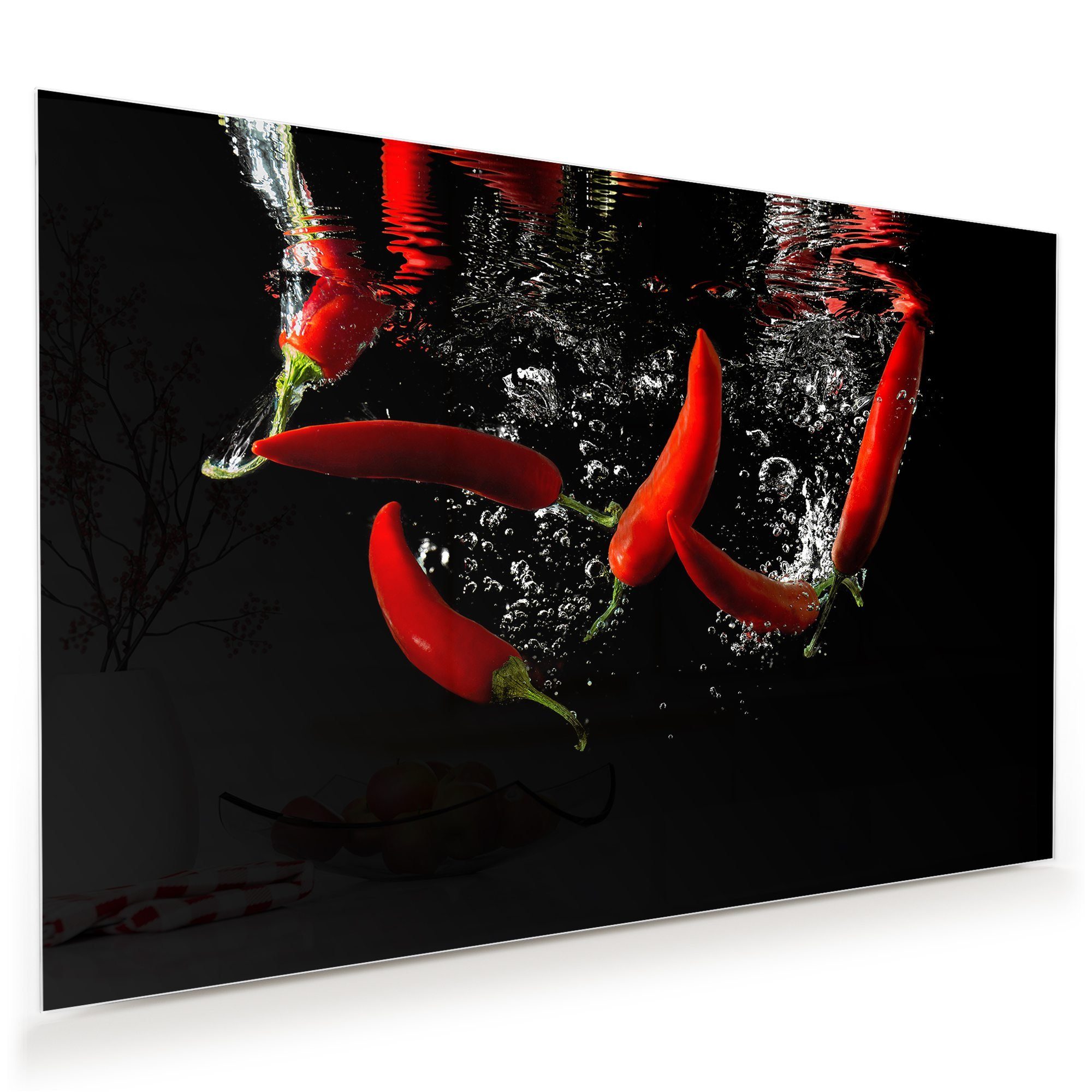 Primedeco Glasbild Wandbild Chilischote auf Wassersplash günstig online kaufen