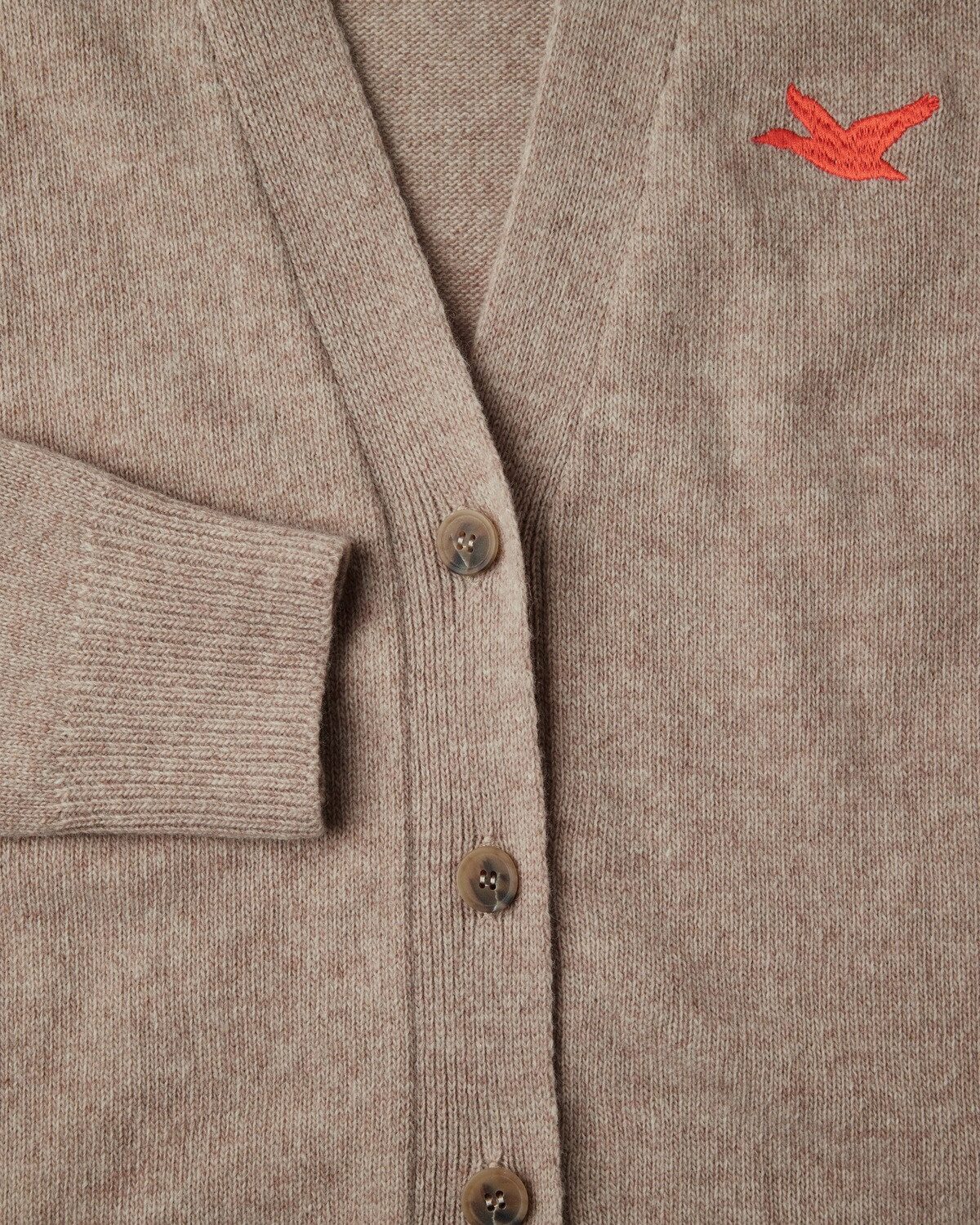 Brigitte von Schönfels Strickjacke Strick-Cardigan Flugentenmotiv