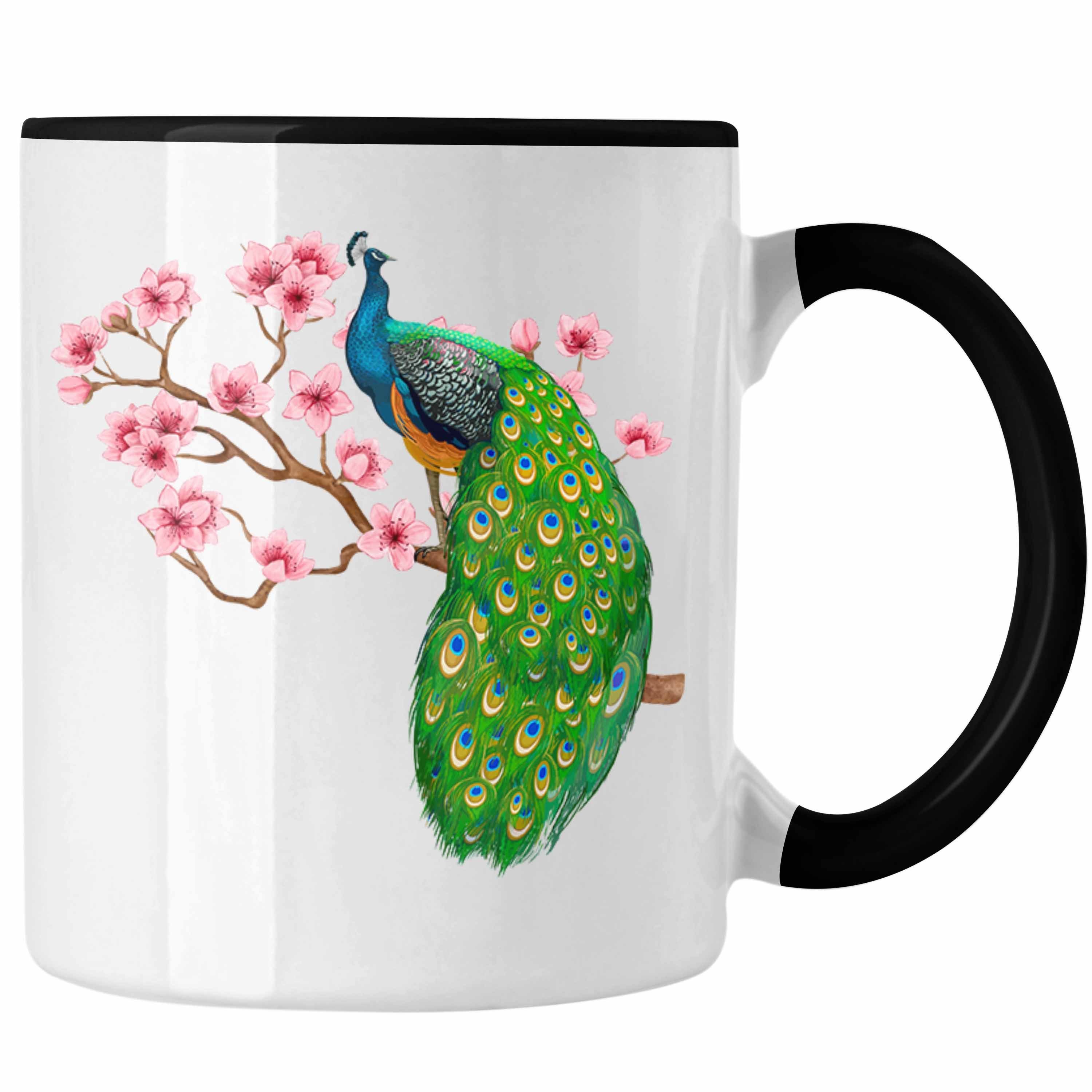 Trendation Tasse Trendation - Pfau Deko Tasse Geschenk Schöne Grafik Pfauen-Besitzer Geschenkidee Grafiken Schwarz