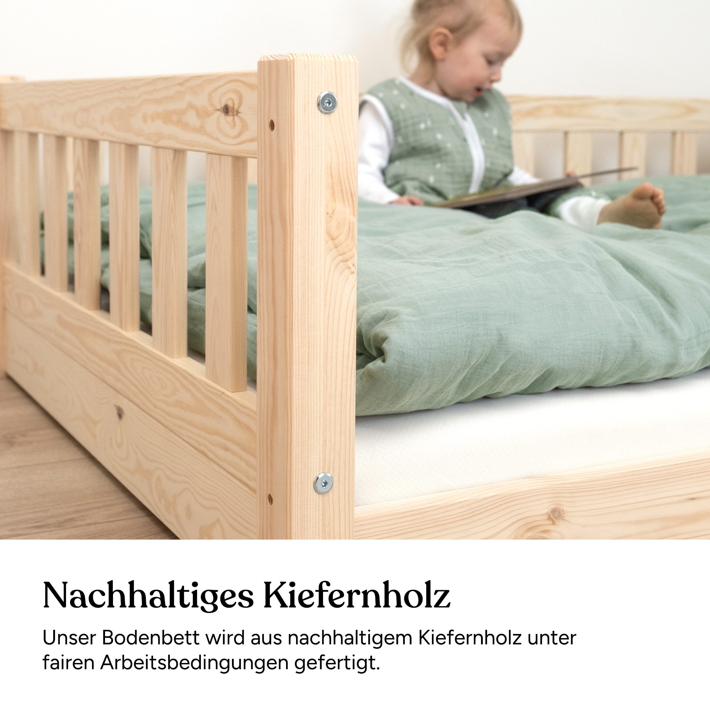 Ehrenkind Kinderbett Bodenbett Lille aus massivem Kiefernholz mit Rausfallschutz (Hochwertiges Kinderbett aus FSC® zertifziertem Holz / Bodenbett in 90x200, Mon – Bild 5 von 5