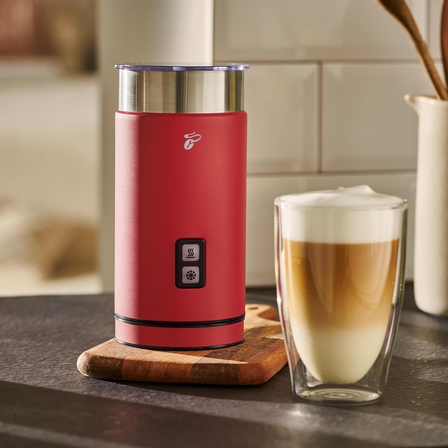 Cappuccino Macchiato, Tchibo und 550 Latte Antihaftbeschichtung, rostfreies für Kakao, und Milchaufschäumer elektrisch, W, warmer kalter 130ml, Milchschaum, rot Edelstahlgehäuse