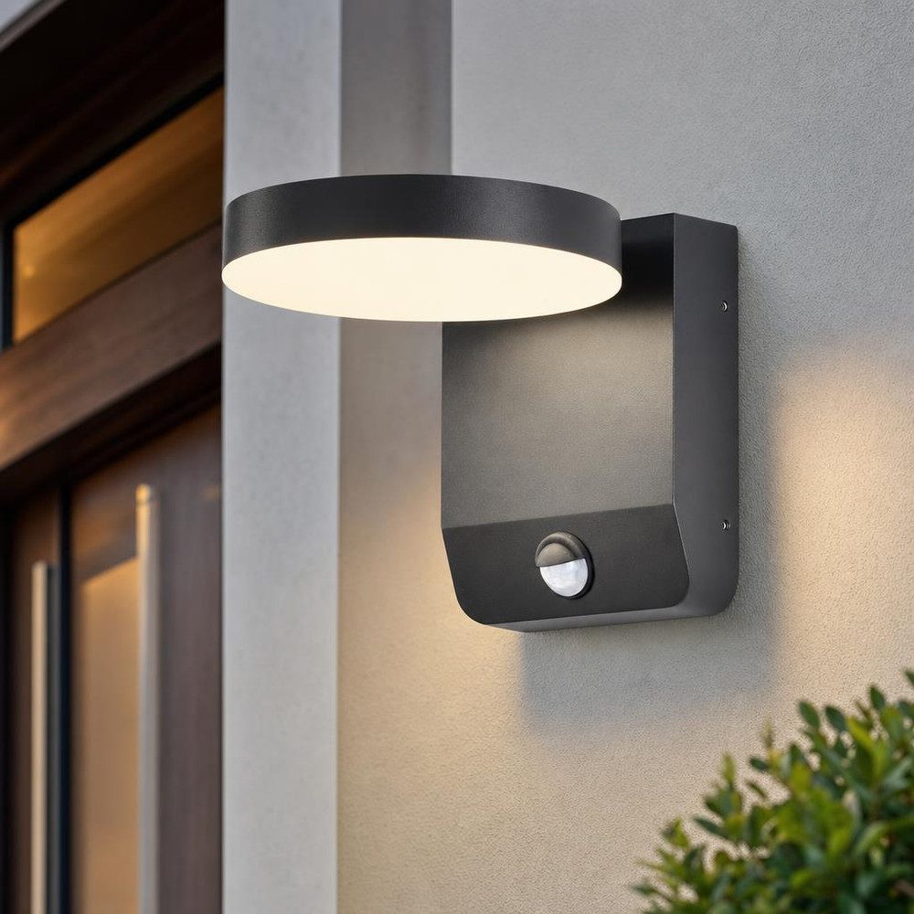 V-TAC LED Außen-Wandleuchte, LED-Leuchtmittel fest verbaut, Warmweiß, LED Außenwandleuchte Wandlampe Bewegungsmelder schwarz H 20,6 cm