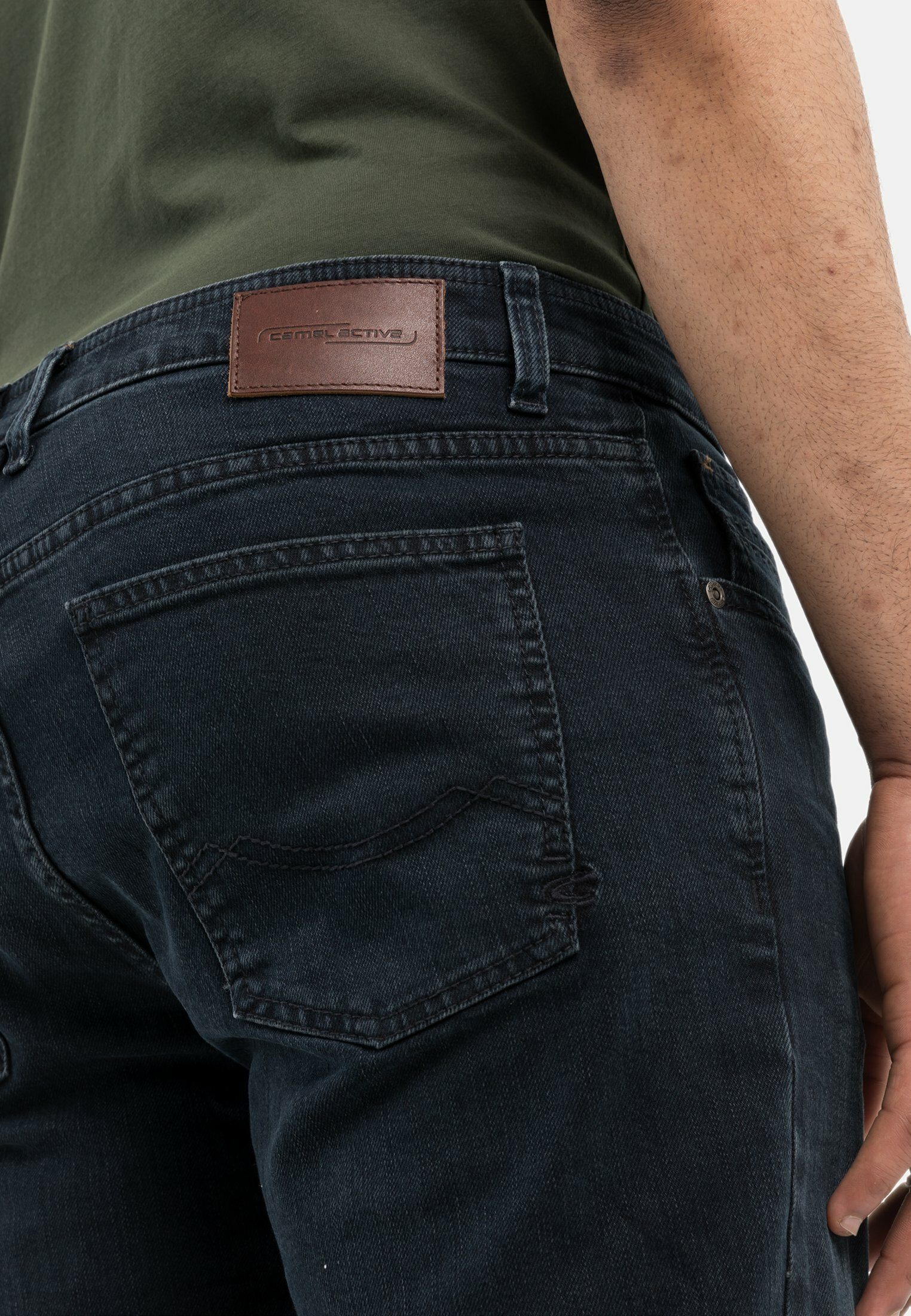 camel active Relax-fit-Jeans 5-Pocket Jeans mit leichten Used-Effekten Relaxed Fit