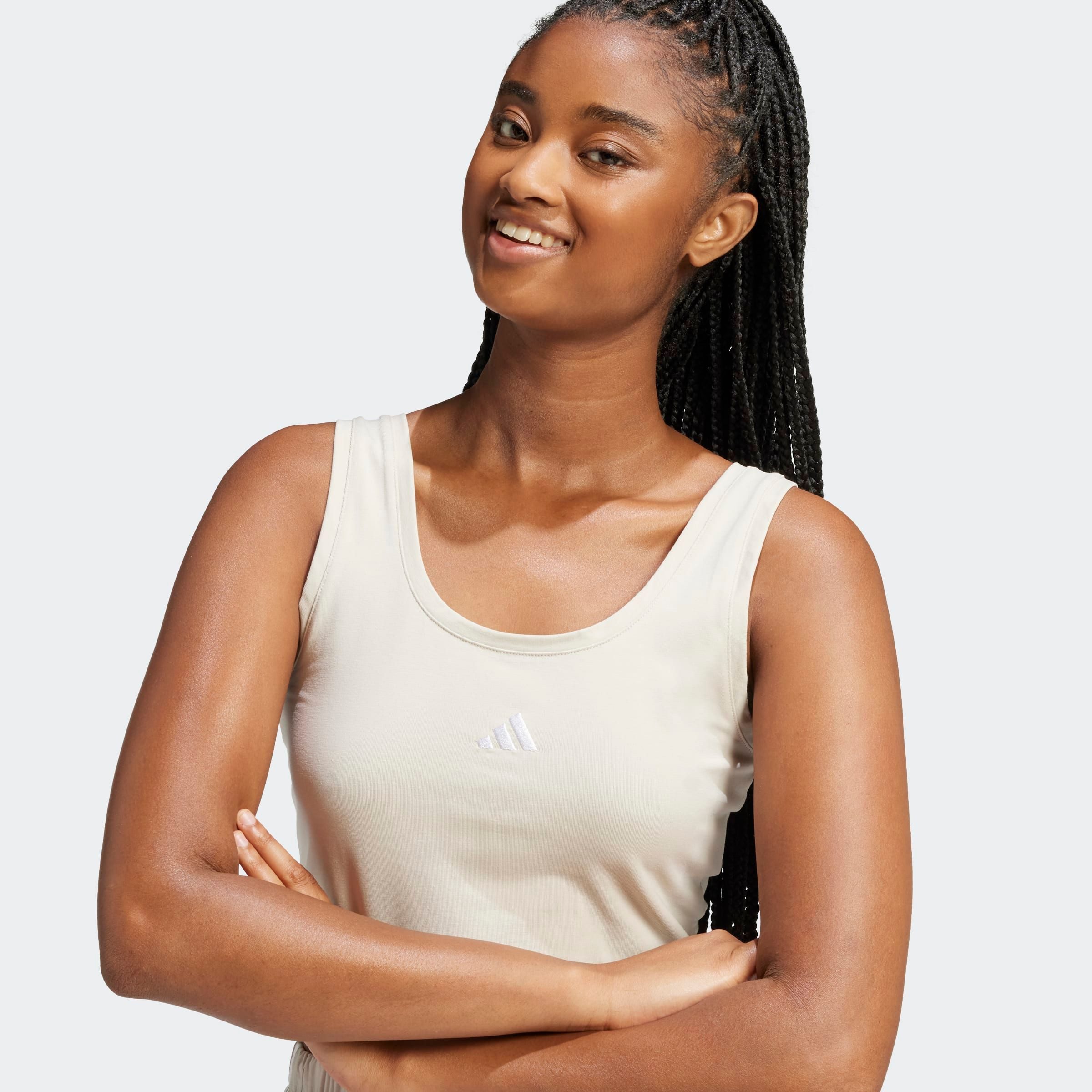 adidas Sportswear Tanktop ESSENTIALS SMALL LOGO COTTON LIFESTYLE schmale Passform, leichtes und luftiges Design