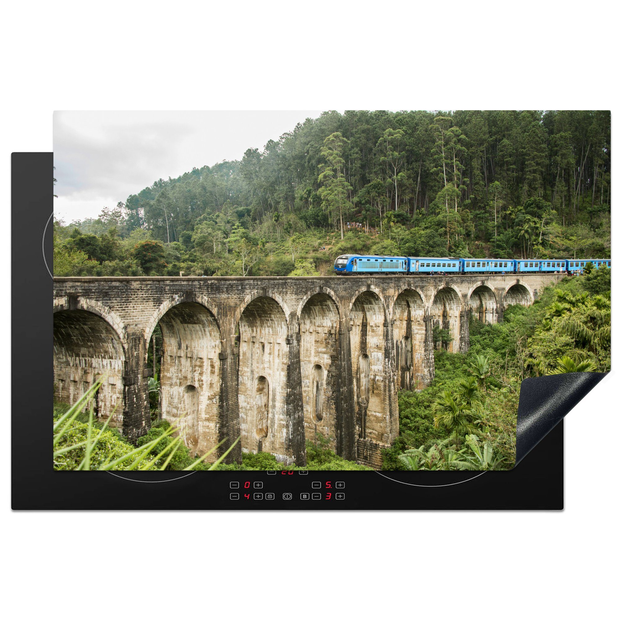MuchoWow Herdblende-/Abdeckplatte Blauer Zug überquert die Nine Arches Bridge in Sri Lanka, Vinyl, (1 tlg), 81x52 cm, Induktionskochfeld Schutz für die küche, Ceranfeldabdeckung