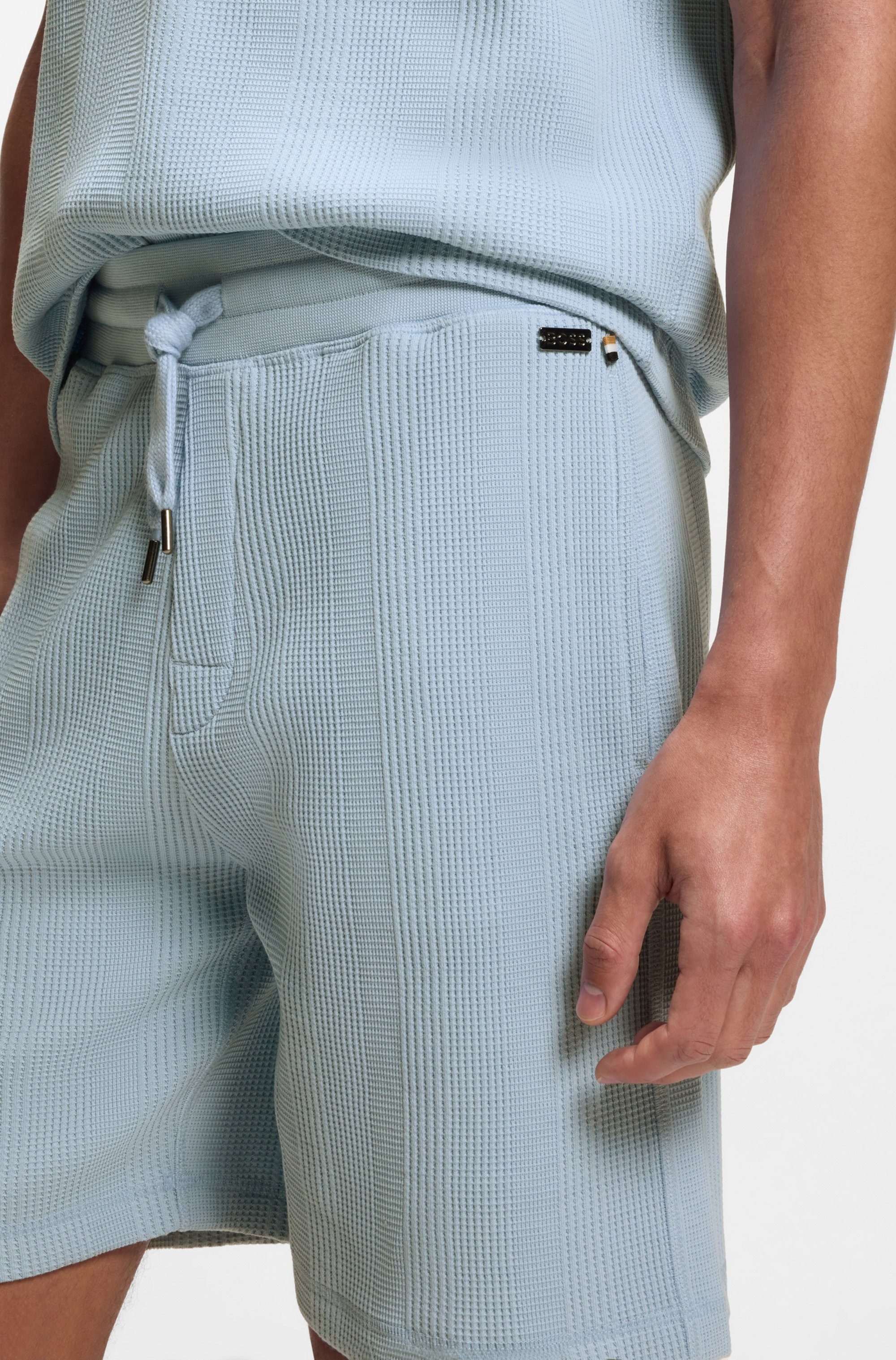BOSS Sweatshorts Sweatshorts Structure Sho kurze Hose mit Strickeinsätzen