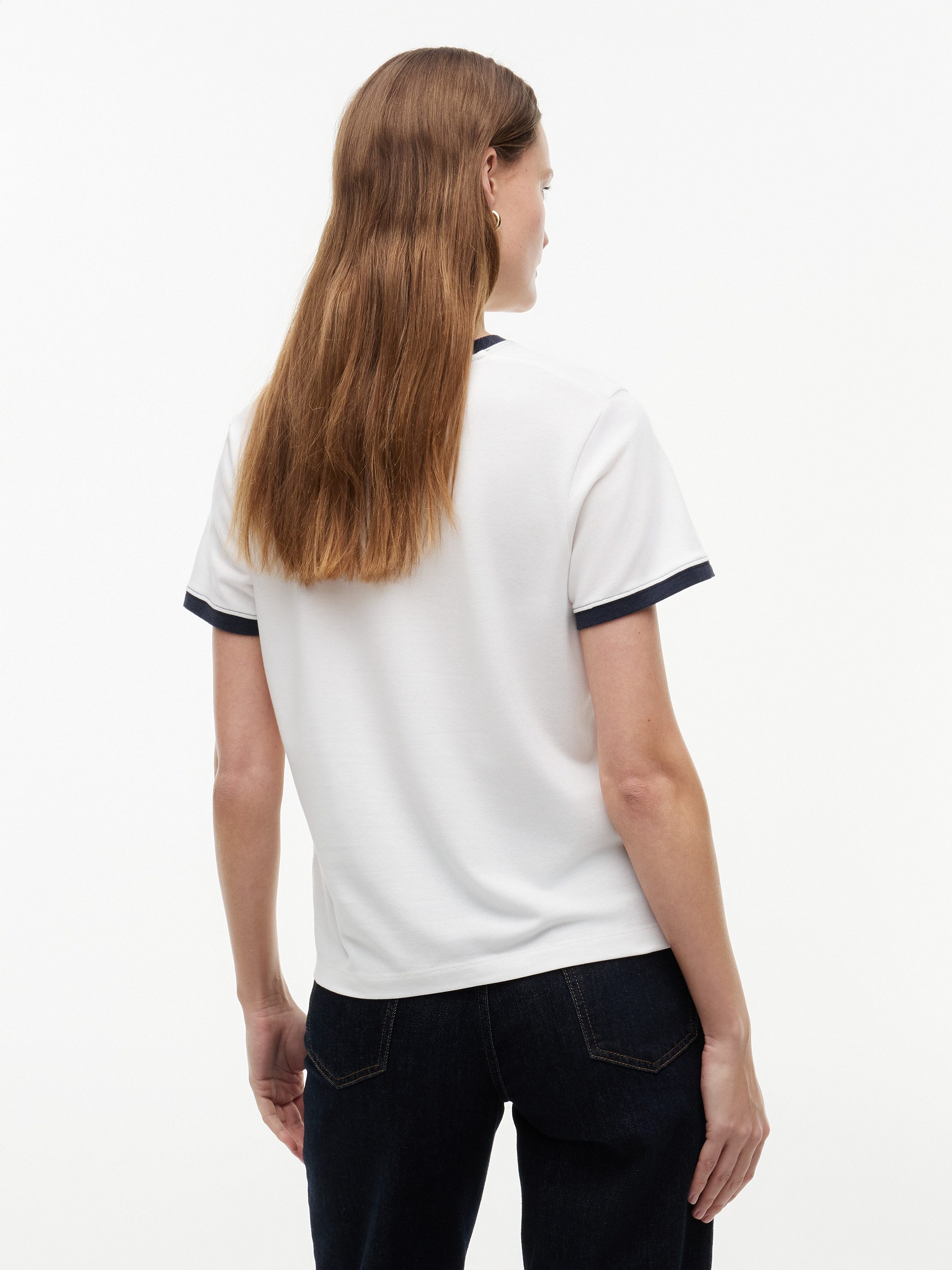 Tommy Hilfiger Kurzarmshirt TH ROUNDAL REG C-NK SS TEE mit kontrastfarbenen Bündchen