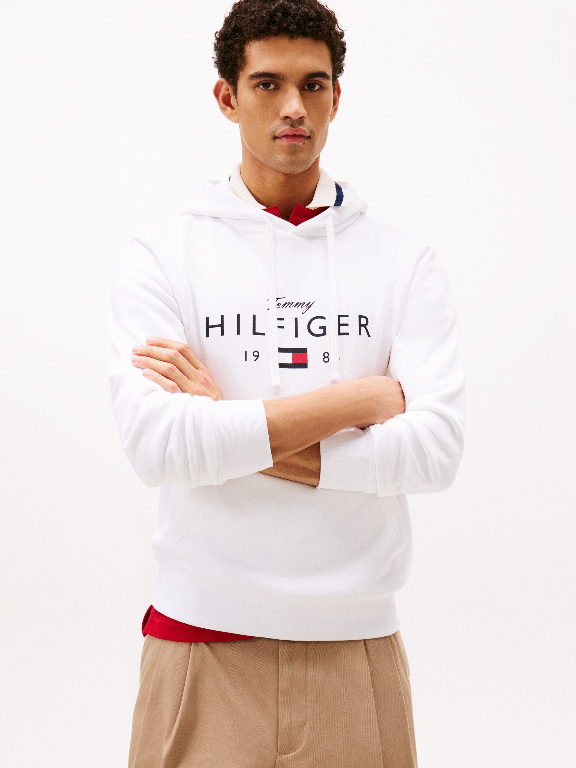 Tommy Hilfiger Hoodie BRAND LOVE BIG HILFIGER mit Logo-Grafik, normale Pass günstig online kaufen