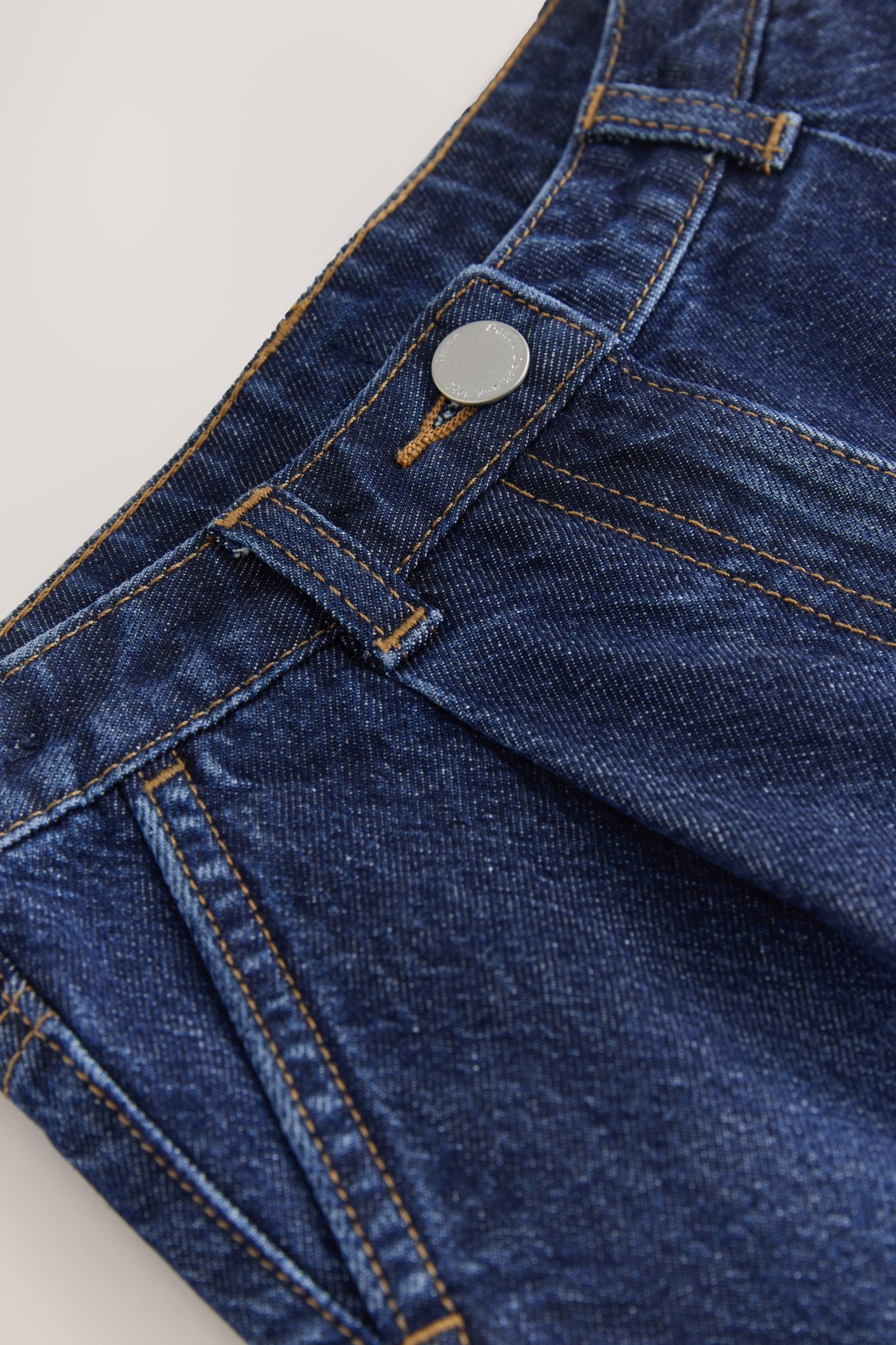 Next Jeansshorts Relaxed Fit Denim-Shorts mit Bundfalten (1-tlg)