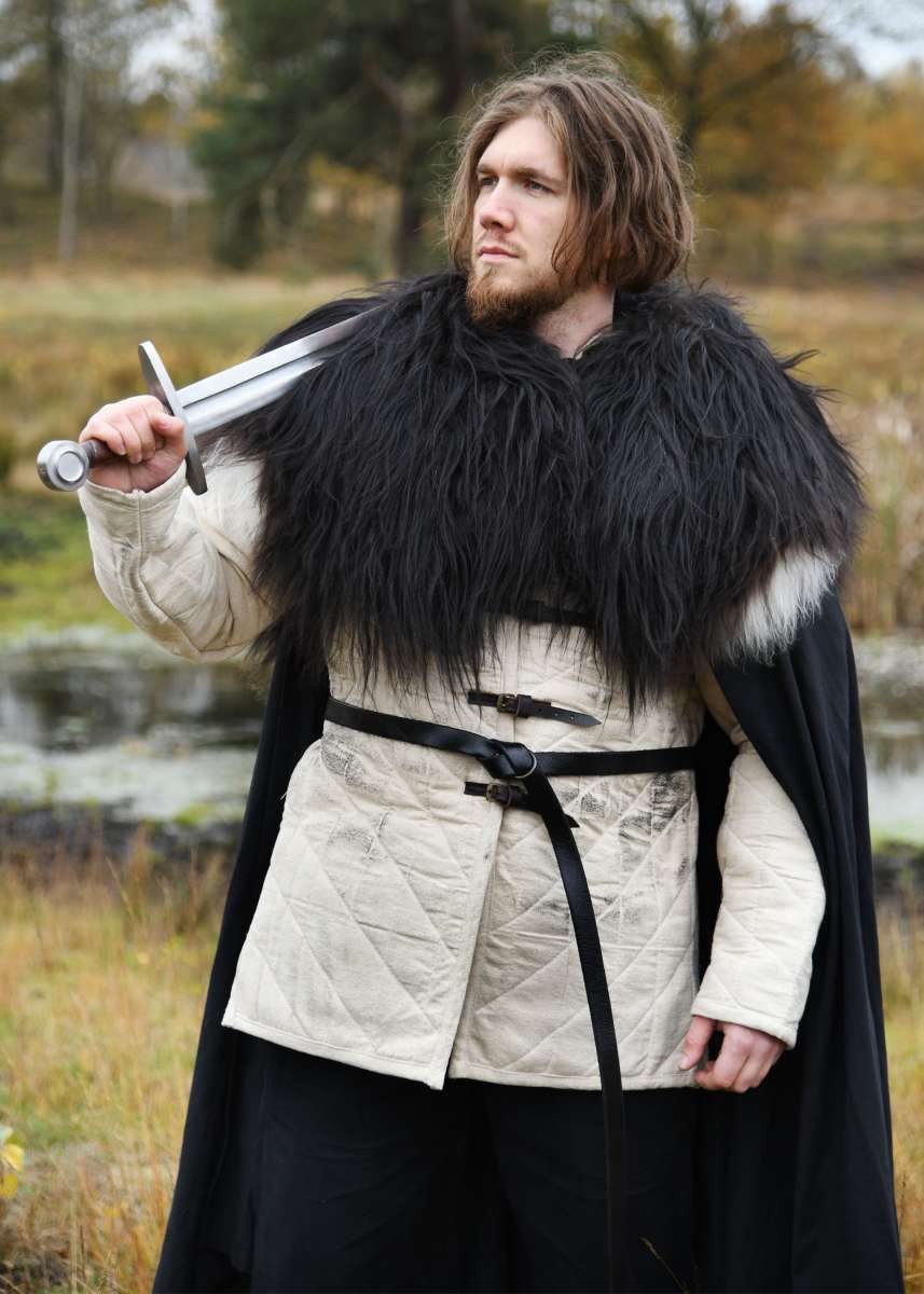 Battle Merchant Wikinger-Kostüm Schulterfell aus Nordlandschnucken-Fell, schwarz S/M