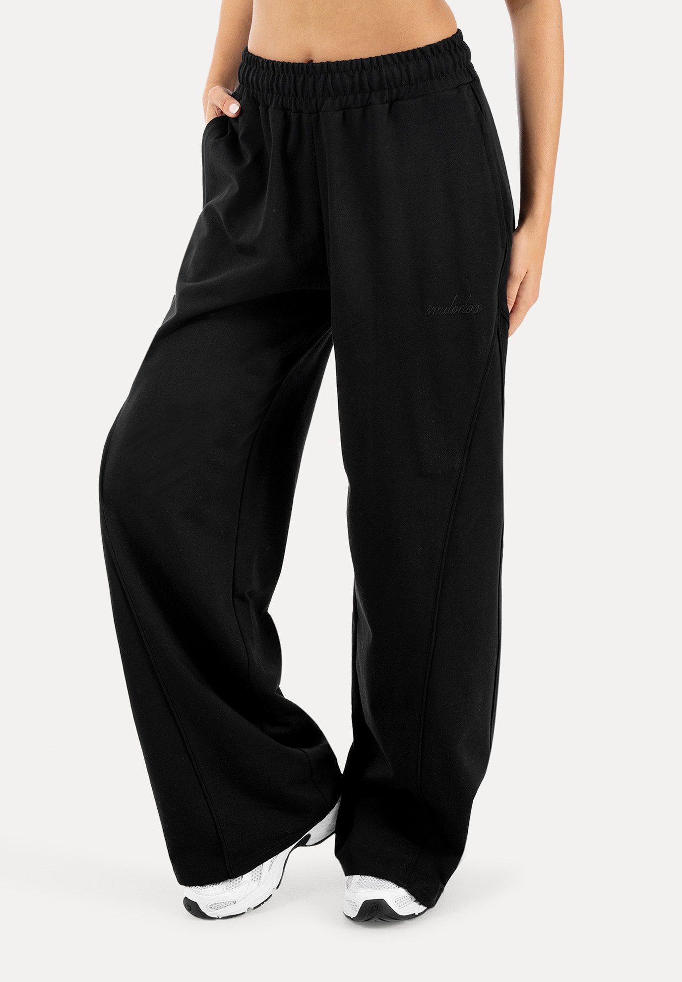 Smilodox Jogginghose Ylena, Sweatpants Damen, Loose Fit, Wide Leg mit Tunnelzug, Sport Elastischer Bund, Kordelzug, weites Bein, Logo, Gym & Homewear