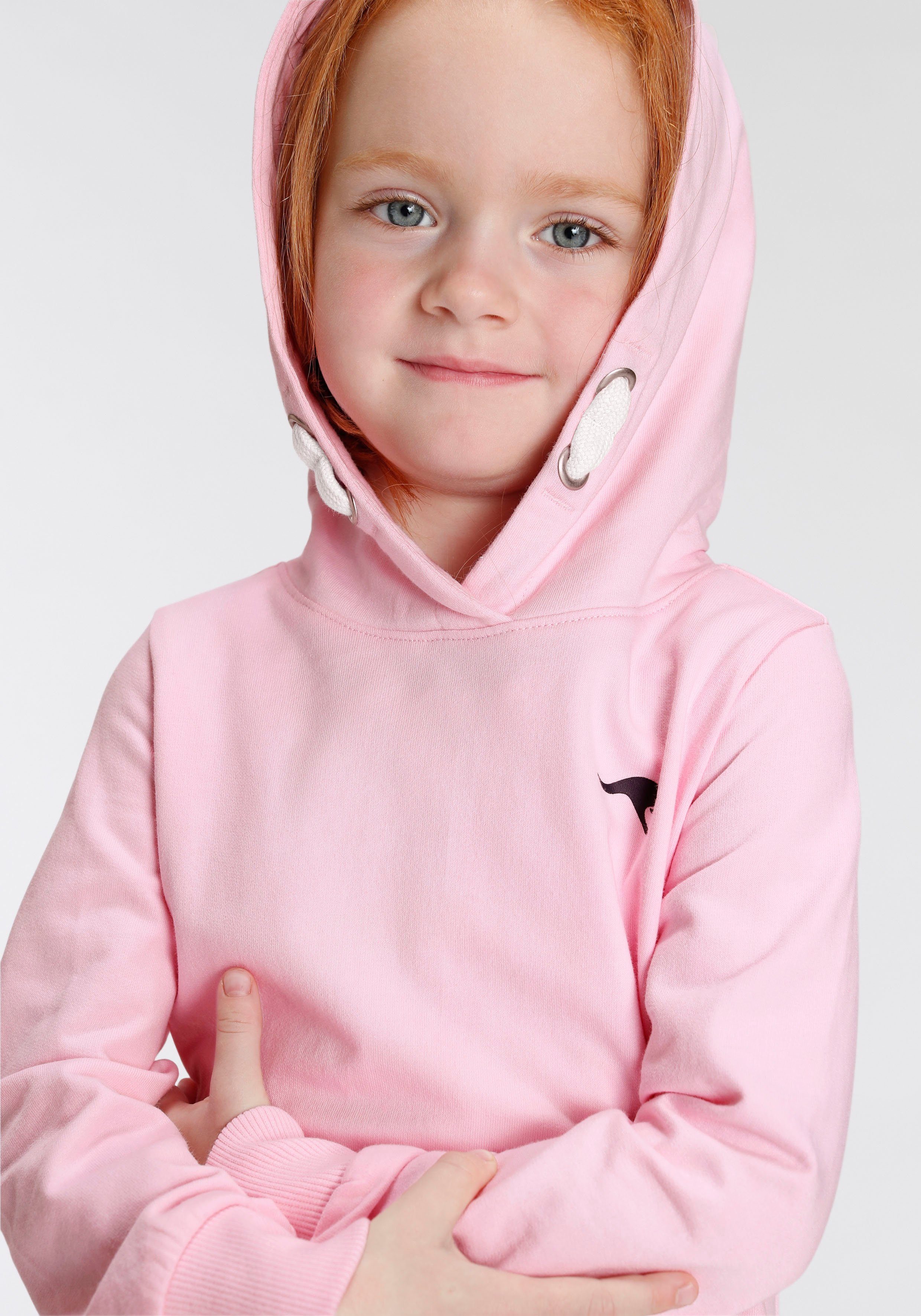 KangaROOS Kapuzensweatshirt Kleine Mädchen Langarm, hüftlange Basic-Passform, stylischer Druck