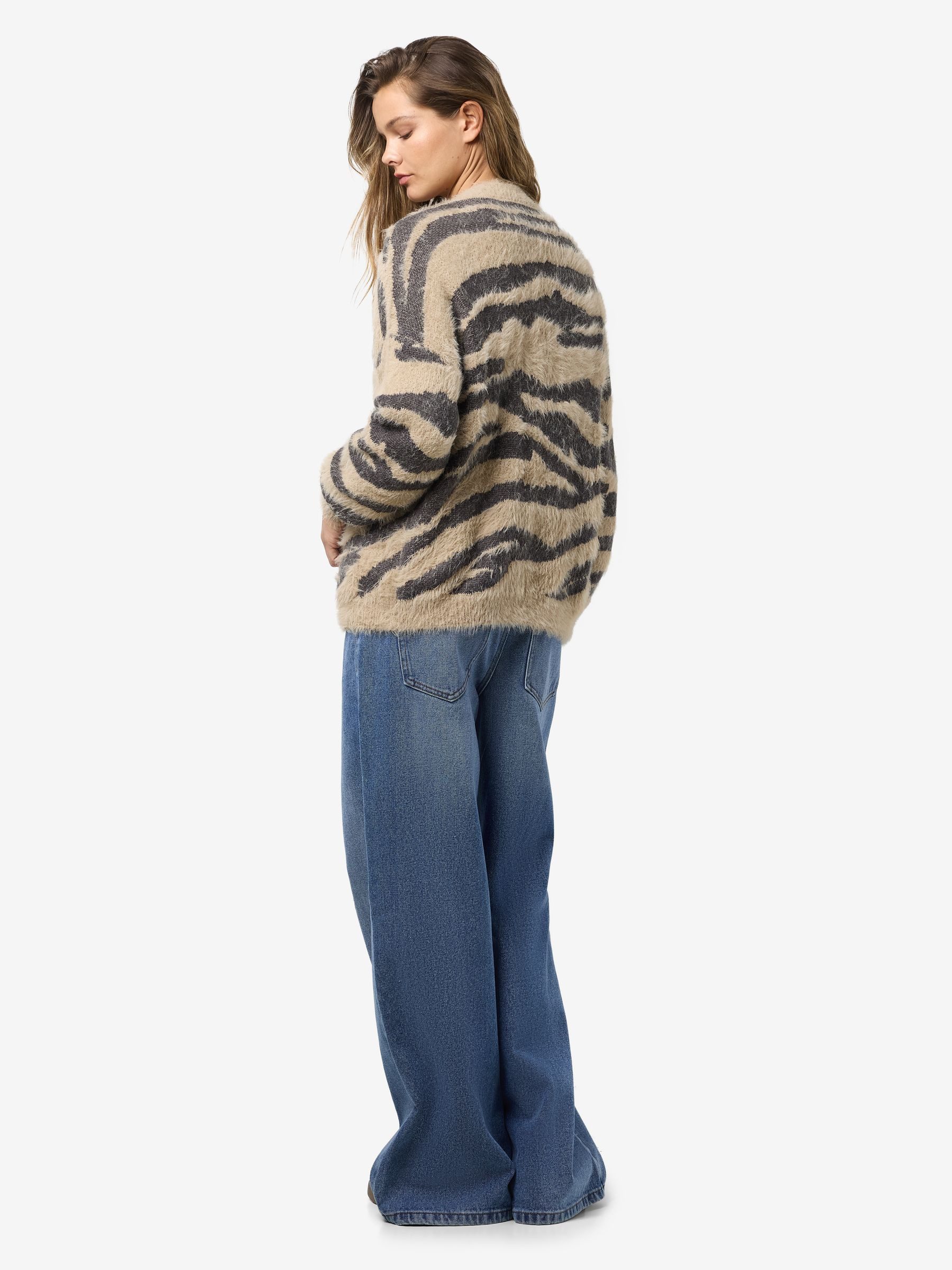 Noisy may Cardigan Weicher Griff und trendiger Print (1-tlg) NMFLYNN L/S V- günstig online kaufen