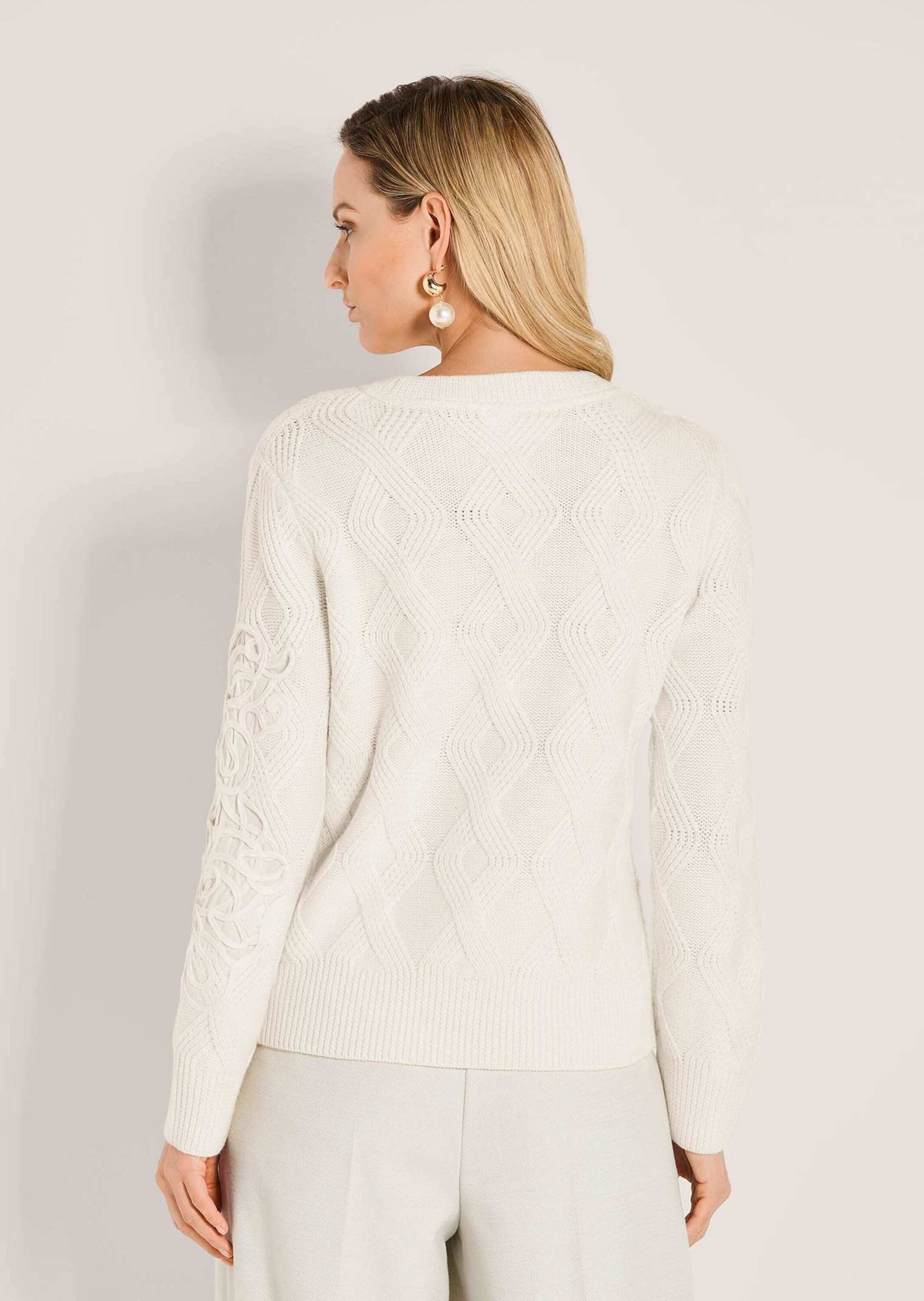MADELEINE Strickpullover Rundhals-Wollpullover mit Kordelstickerei Schurwollpullover mit Rundhals, kunstvoll verstrickt, langärmelig