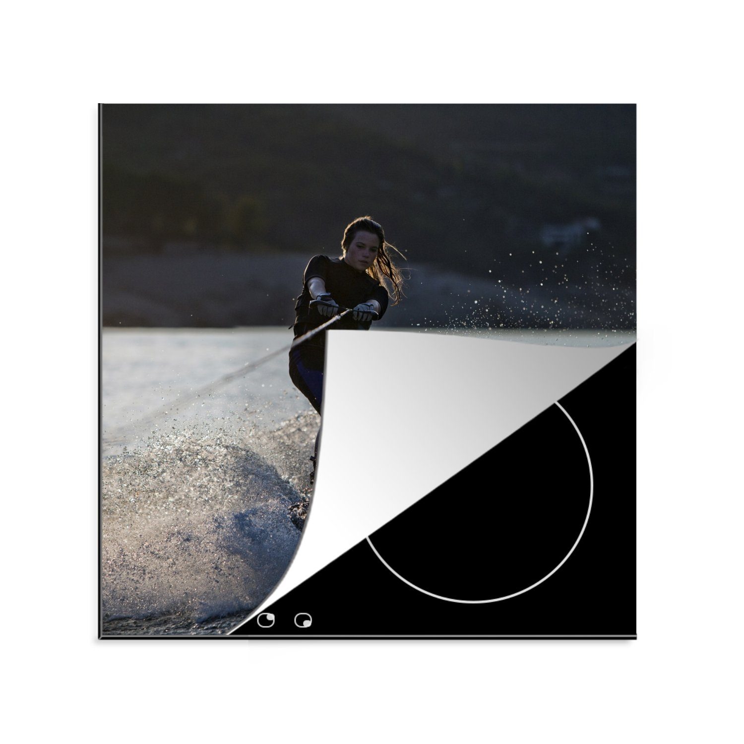 MuchoWow Herdblende-/Abdeckplatte Ein Mädchen fährt Wakeboard auf dem Lake San Juan, Vinyl, (1 tlg), 78x78 cm, Ceranfeldabdeckung, Arbeitsplatte für küche